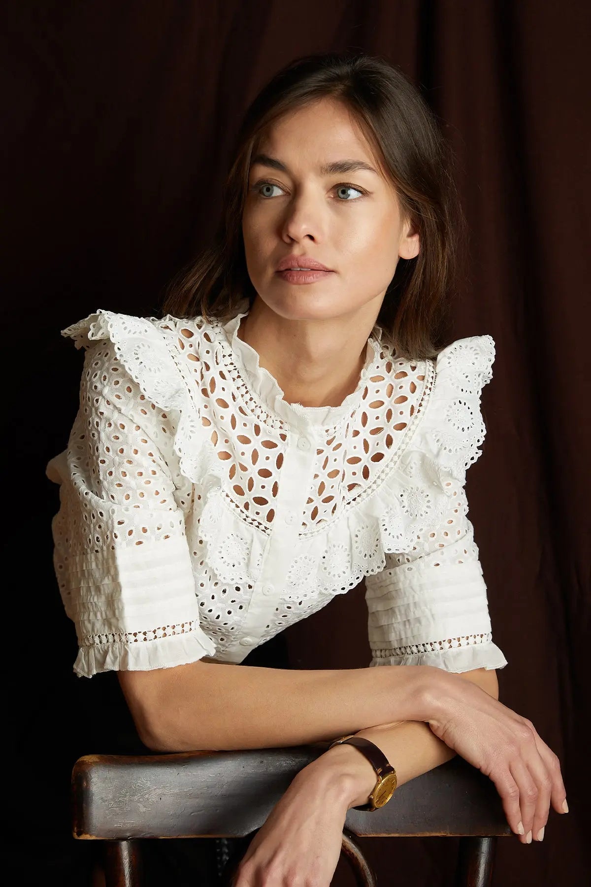 ANNA KARİNA NAKIŞLI DELİK İŞİ GÖMLEK HARMONIOUS