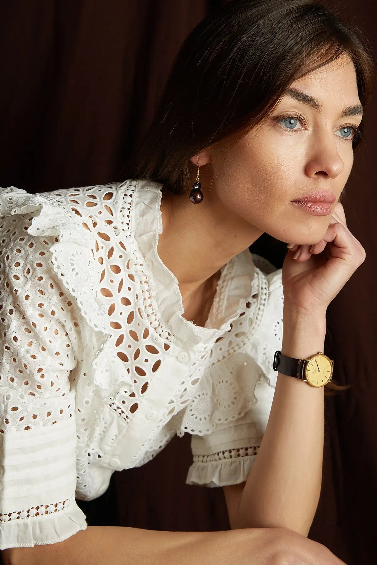 ANNA KARİNA NAKIŞLI DELİK İŞİ GÖMLEK HARMONIOUS