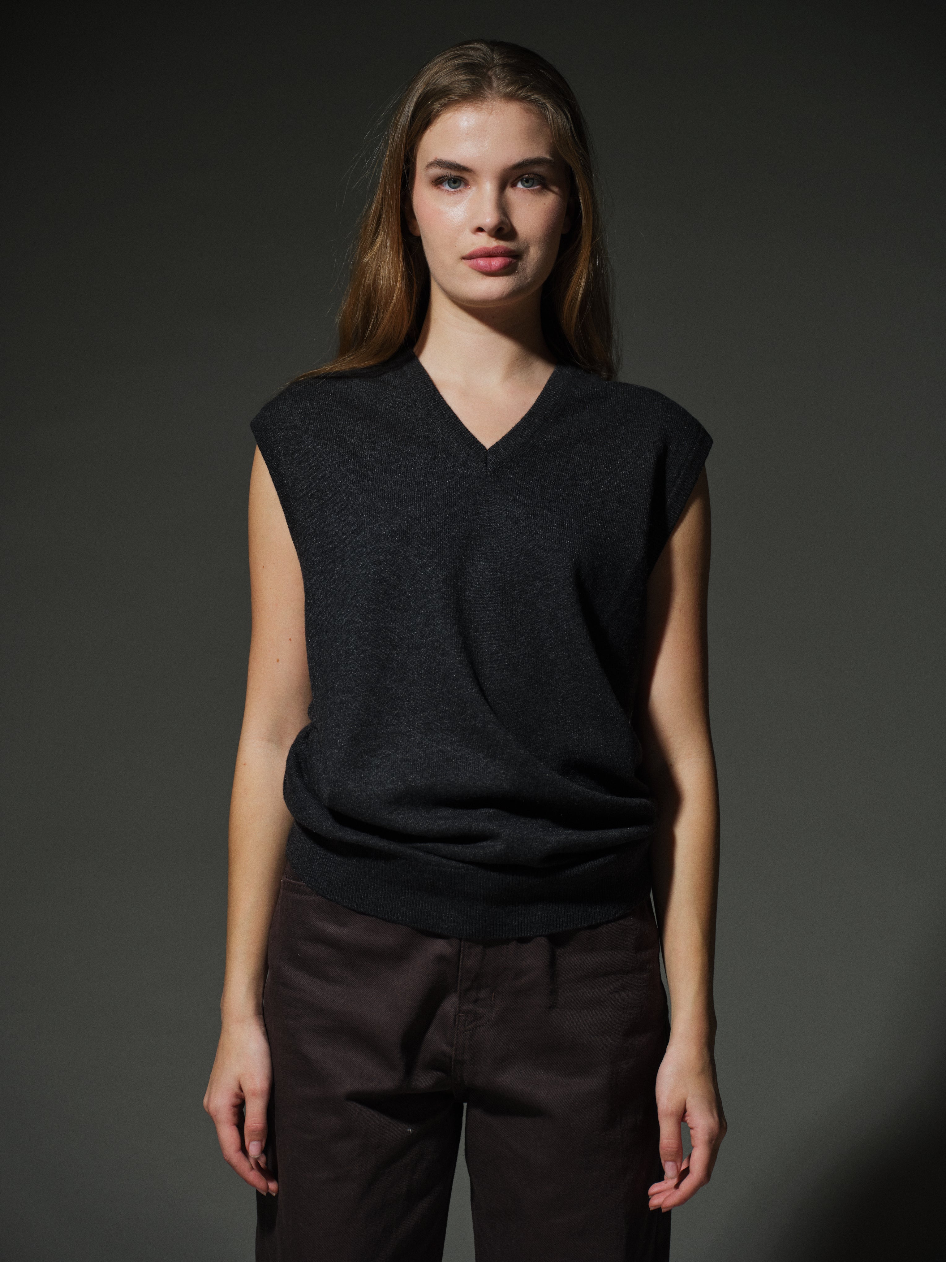 YUN V YAKA UNISEX SUVETER FUME