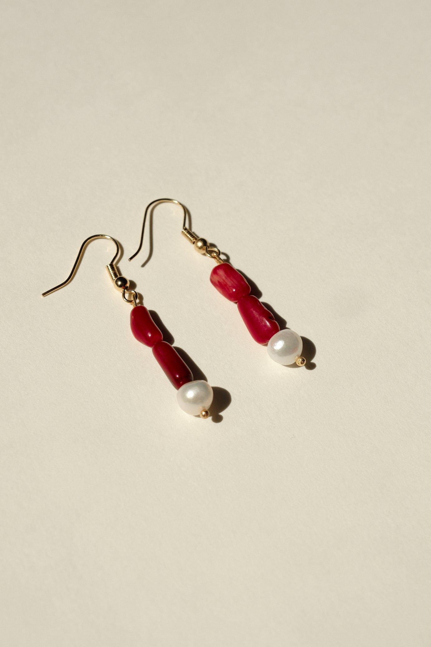 ASYMMETRIC BARLEY PEARL EARRINGS