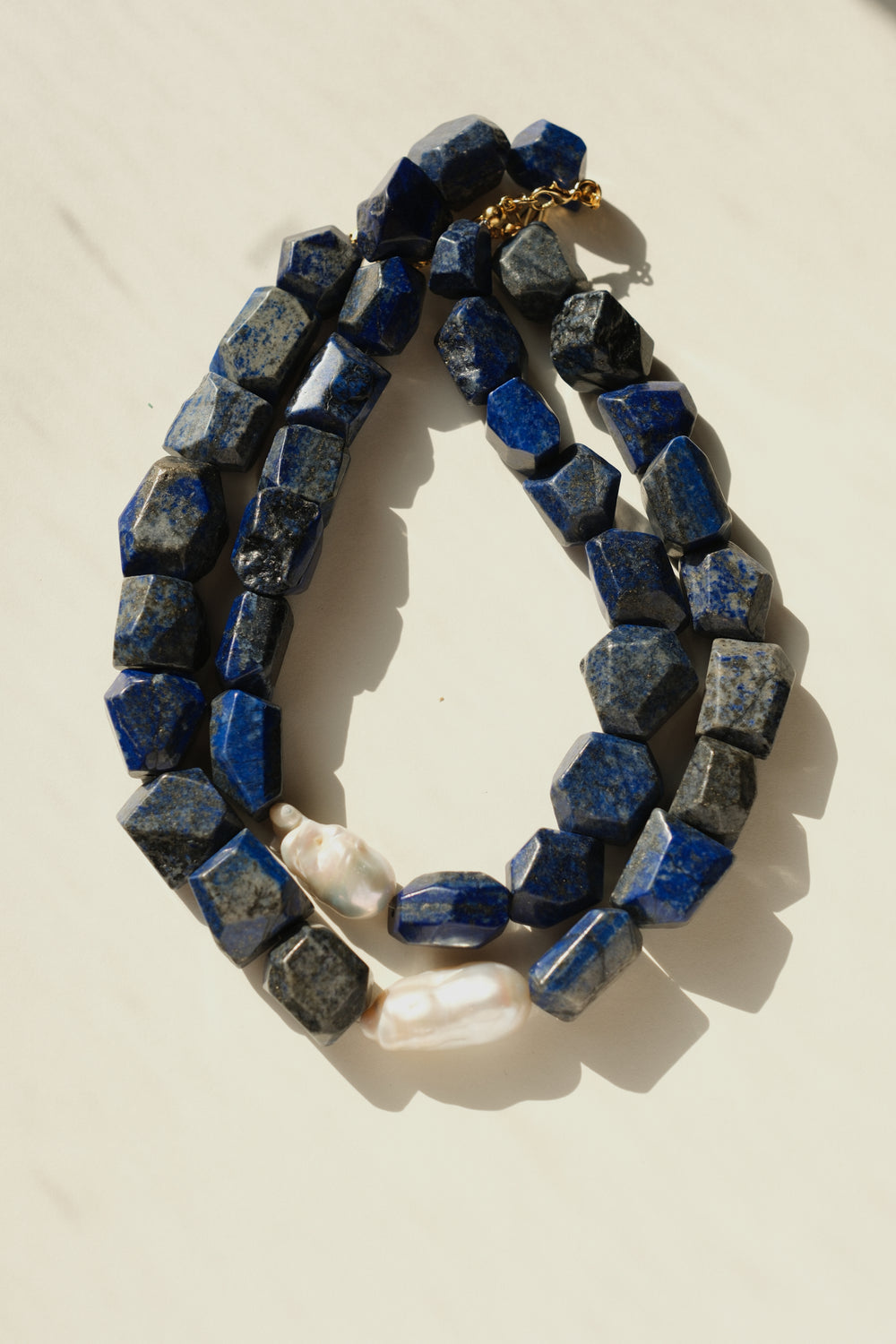GRISE LAPIS LAZULLI KOLYE