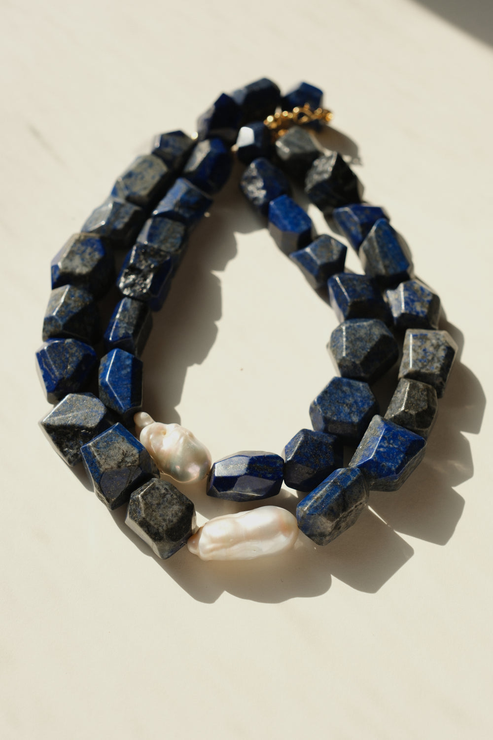 GRISE LAPIS LAZULLI KOLYE
