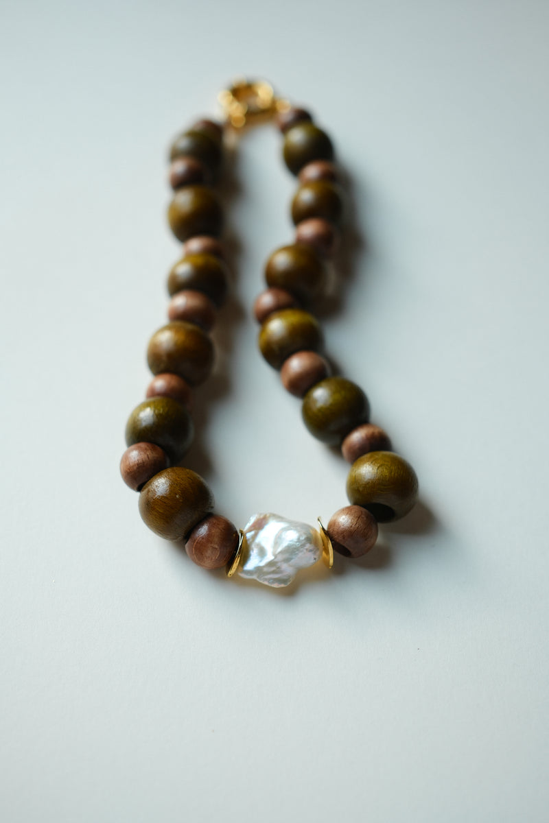 MATIERE ROUGE CORAL NECKLACE