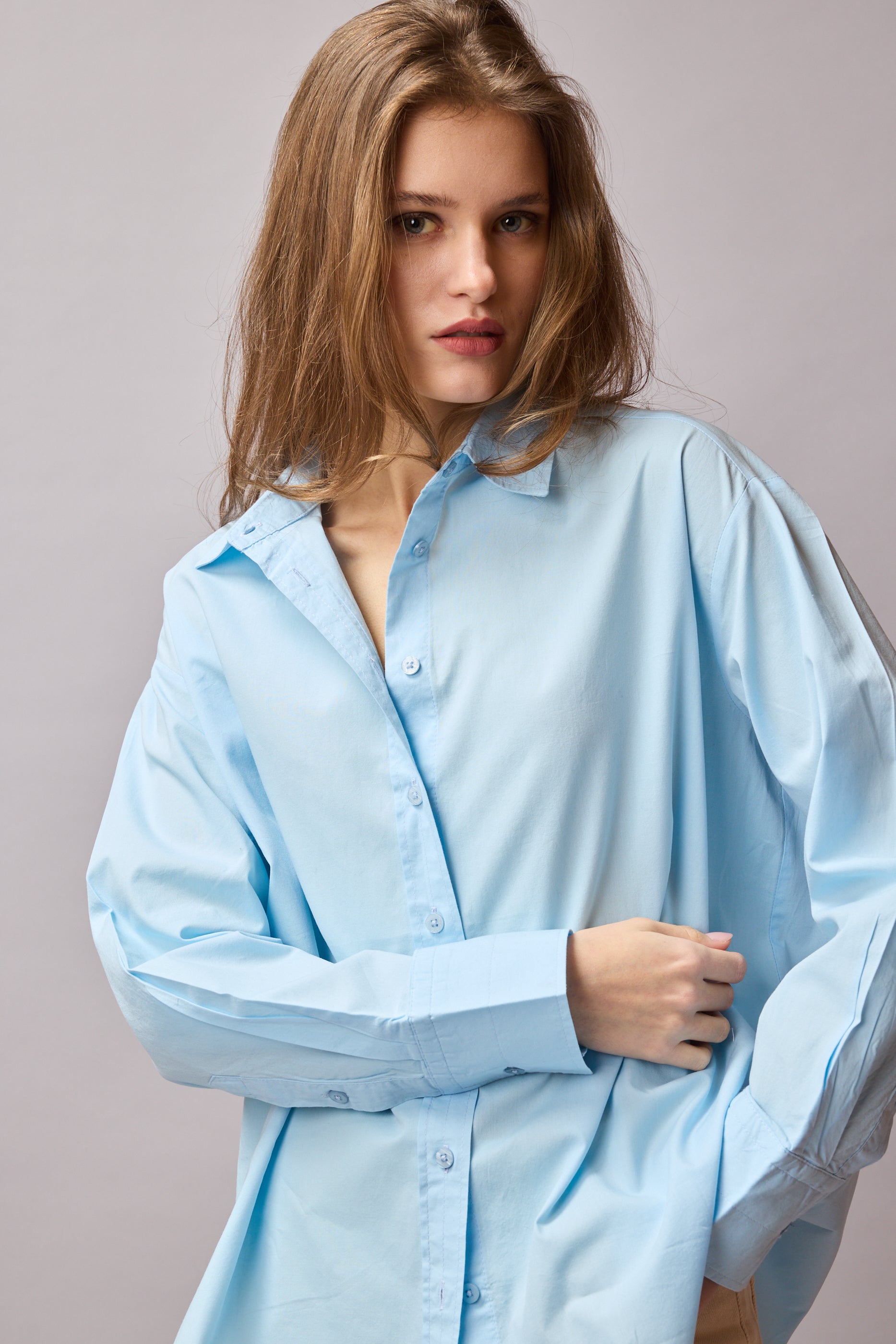 CLASSIC COLLAR OVERSIZE POPLIN SHIRT LIGHT BLUE