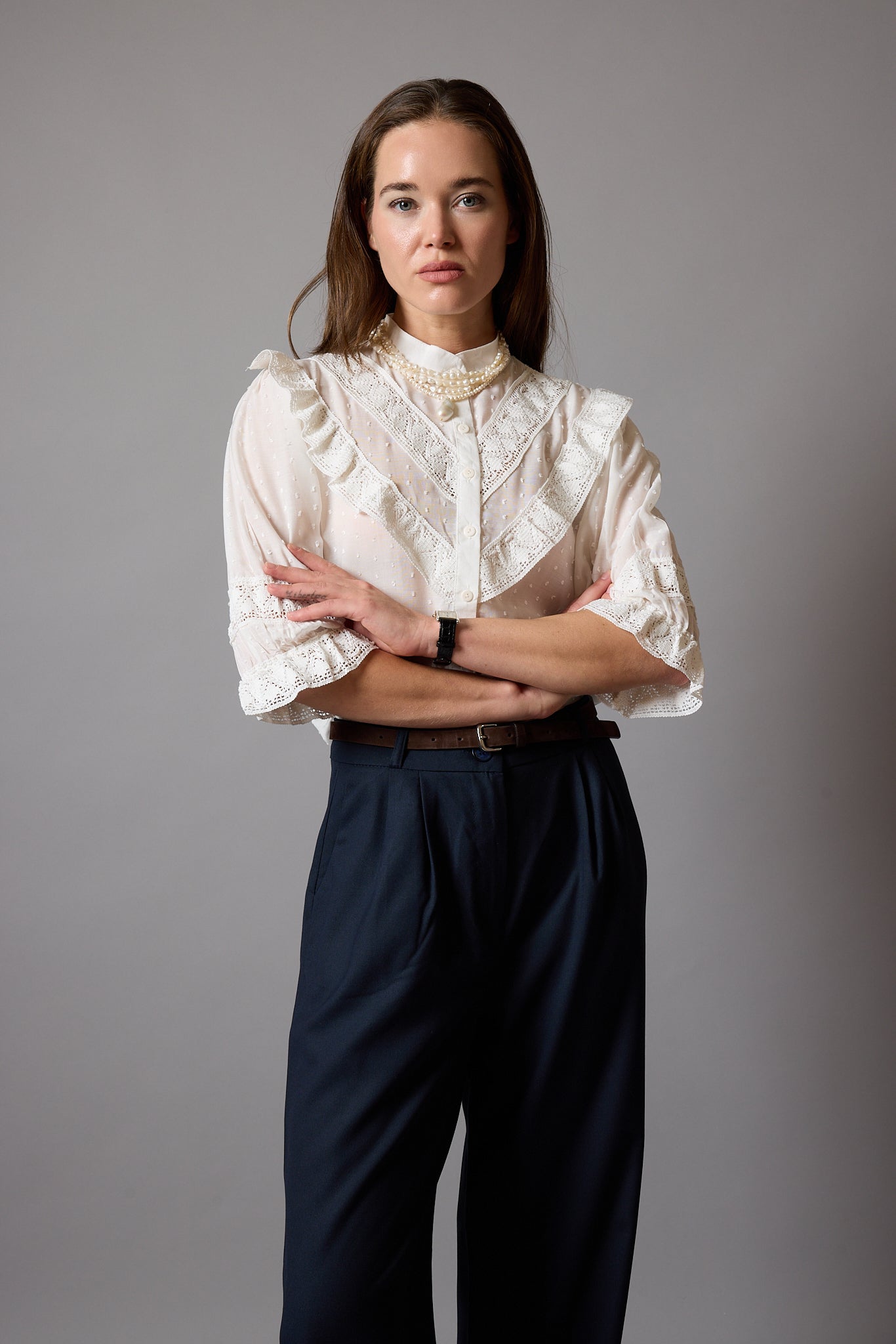 CLARA DANTELLİ GOMLEK