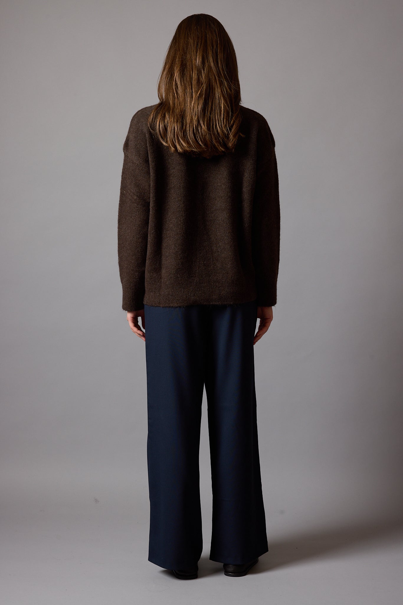 OVERSIZE CREW NECK SWEATER CREAM
