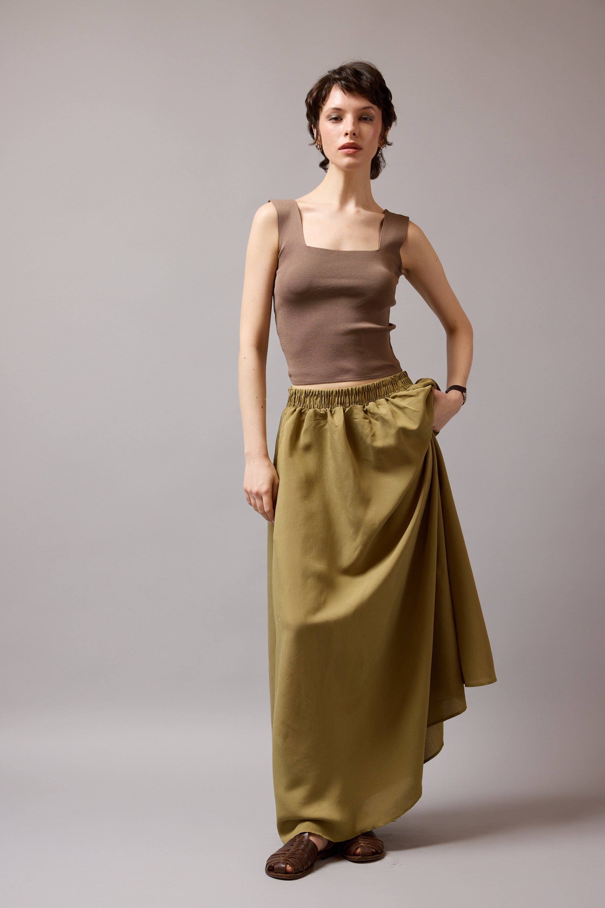 ELASTIK BEL BANTLI DOKUMLU ETEK OLIVE