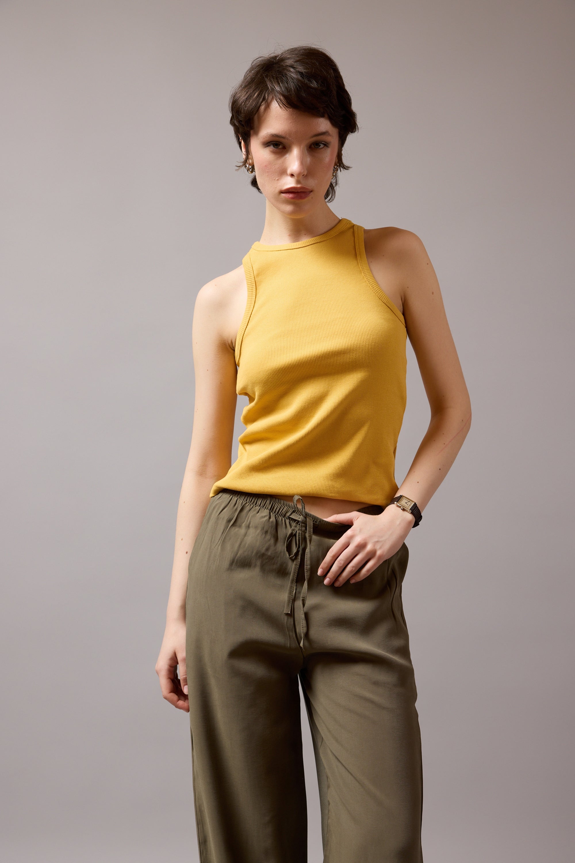 HALTER YAKA CROP TOP HARDAL