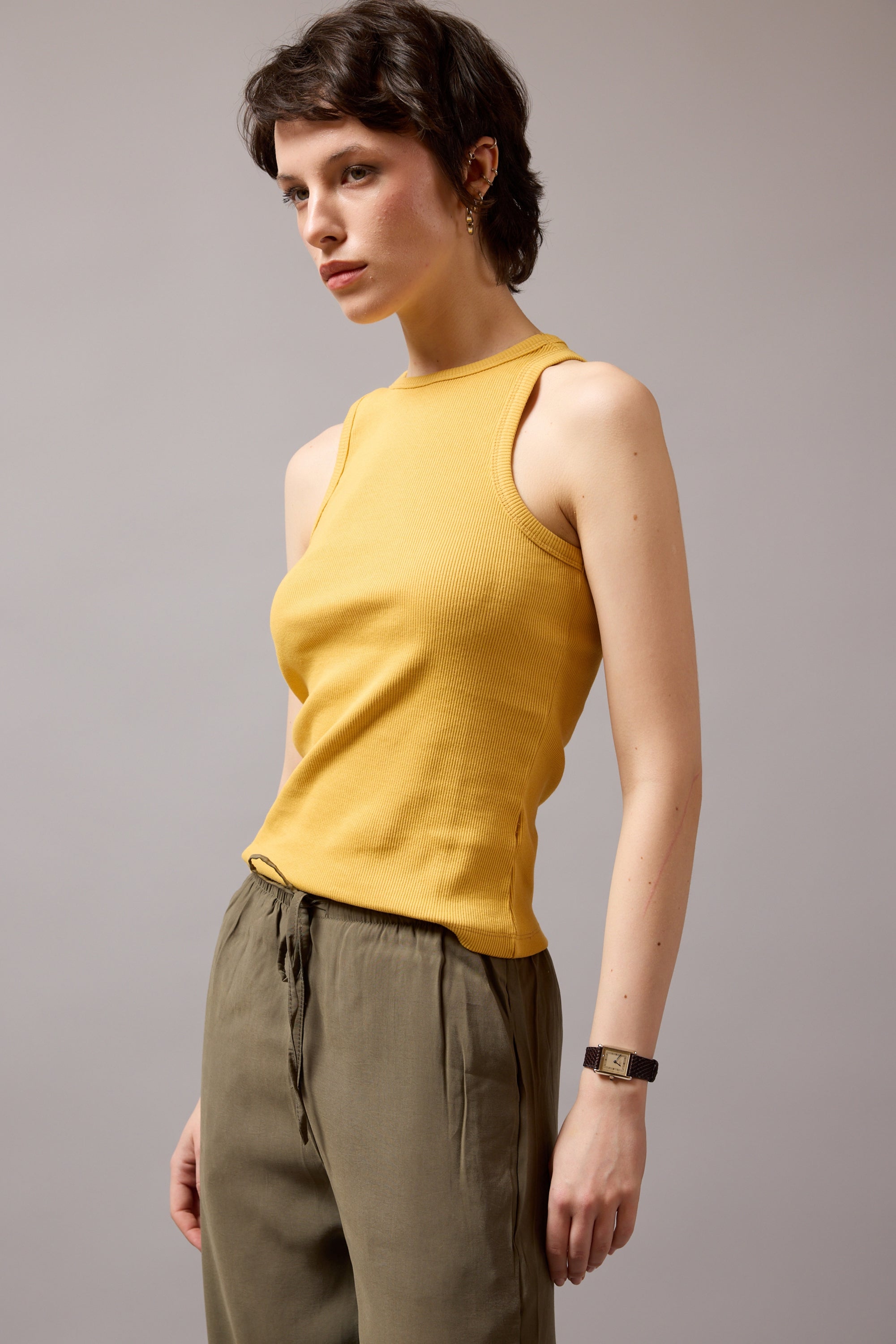 HALTER YAKA CROP TOP HARDAL