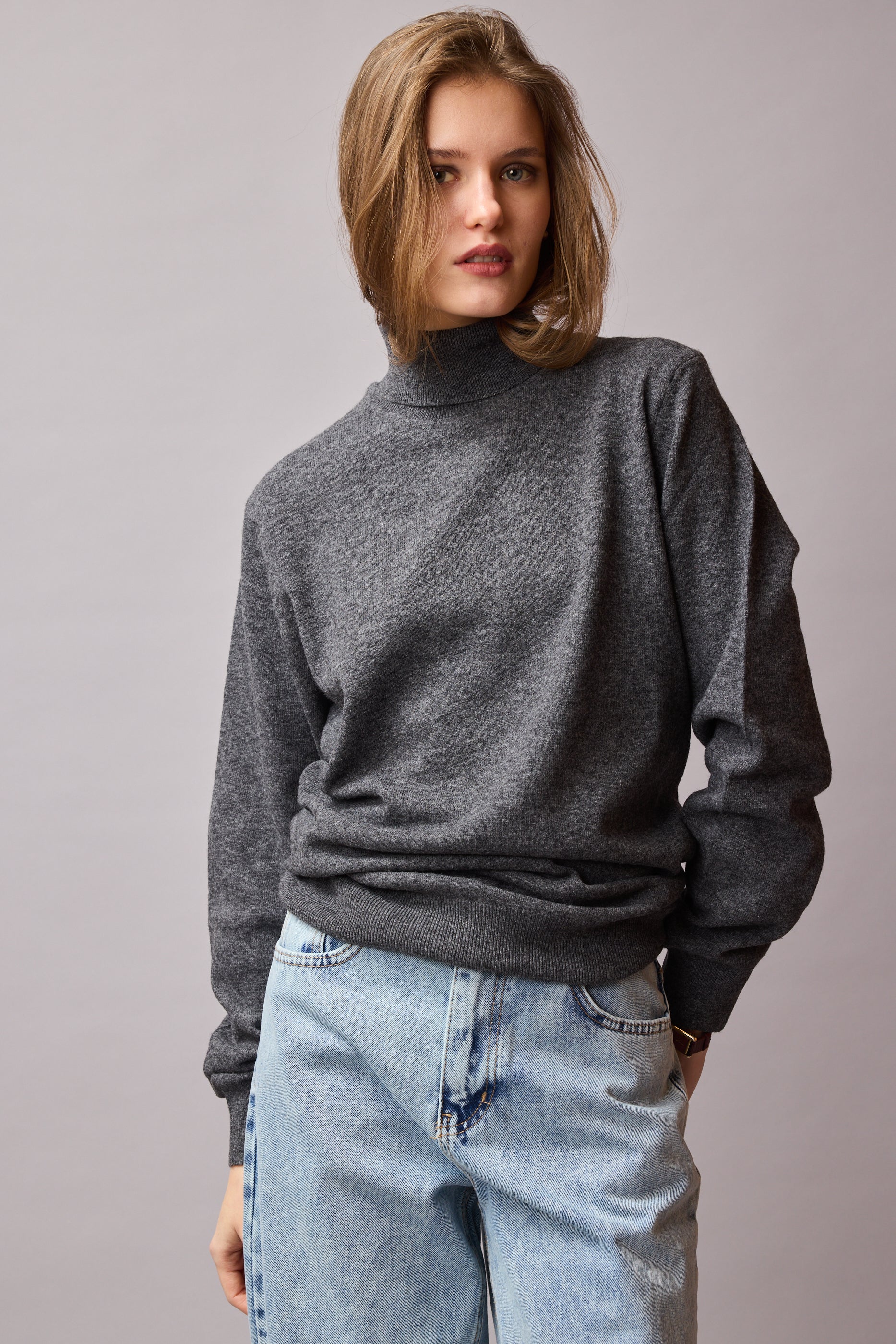 YUN YUKSEK YAKA UNISEX KAZAK FUME