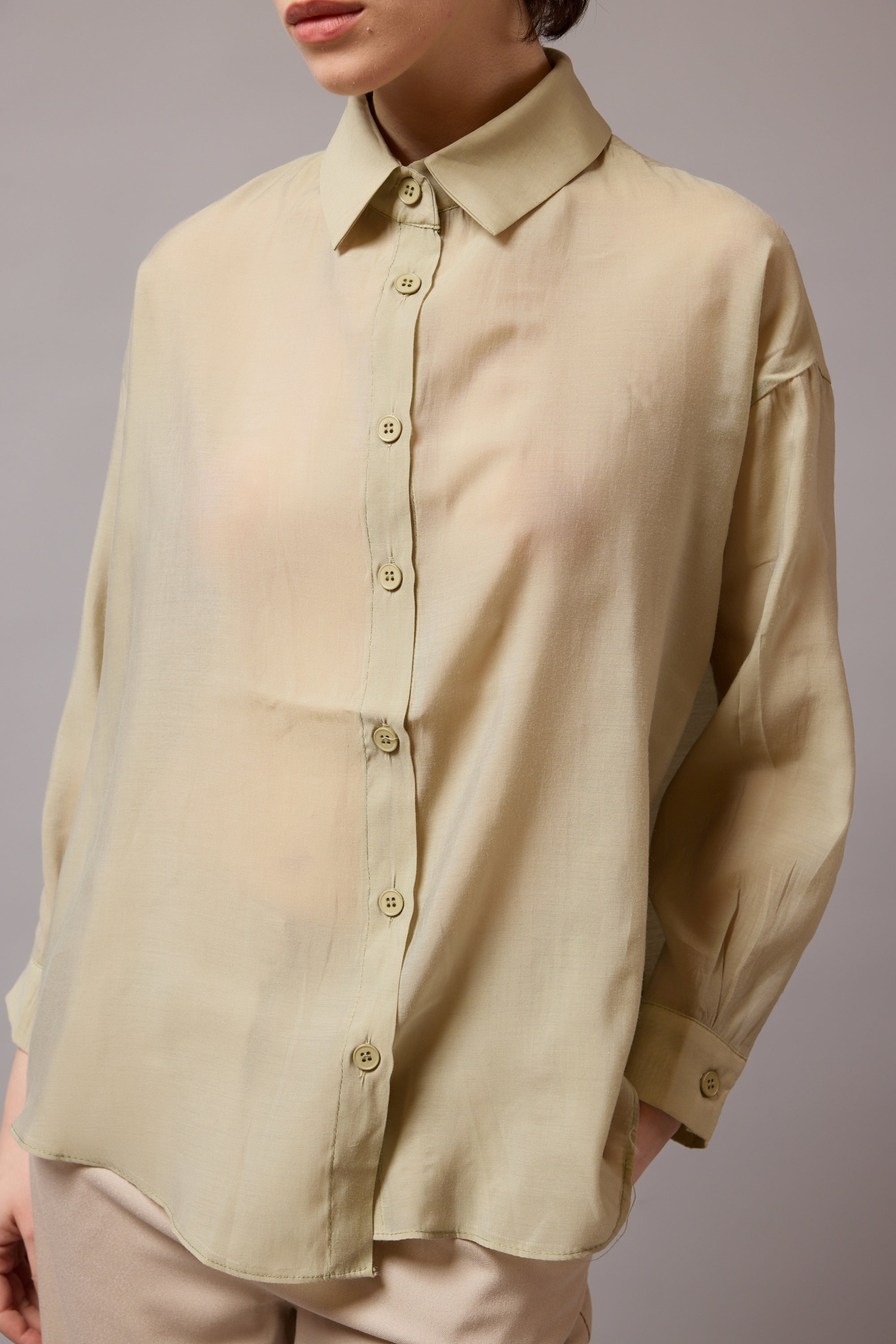 DOKUMLU TENSEL GOMLEK KUF YESIL