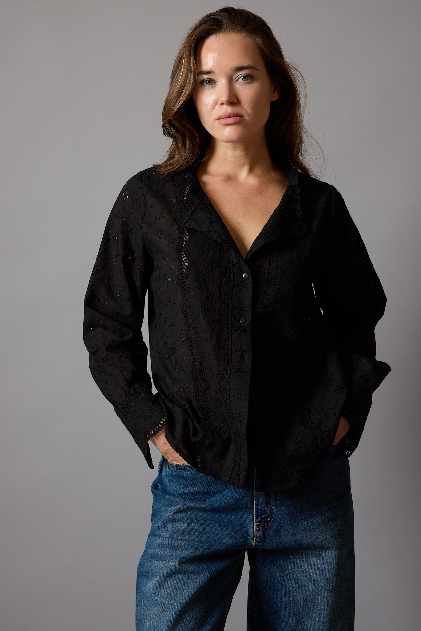 MARIA LACE DETAILED FRILLED COTTON SHIRT BLACK