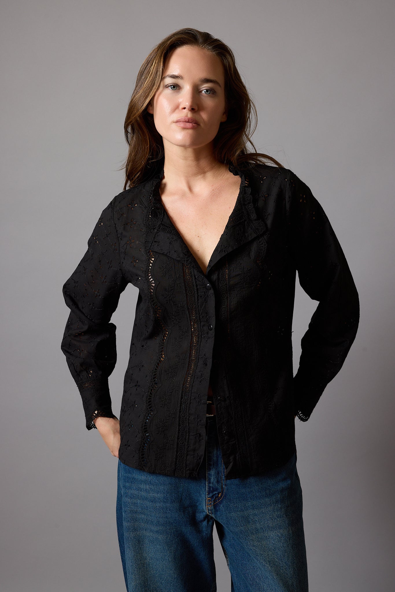MARIA LACE DETAILED FRILLED COTTON SHIRT BLACK