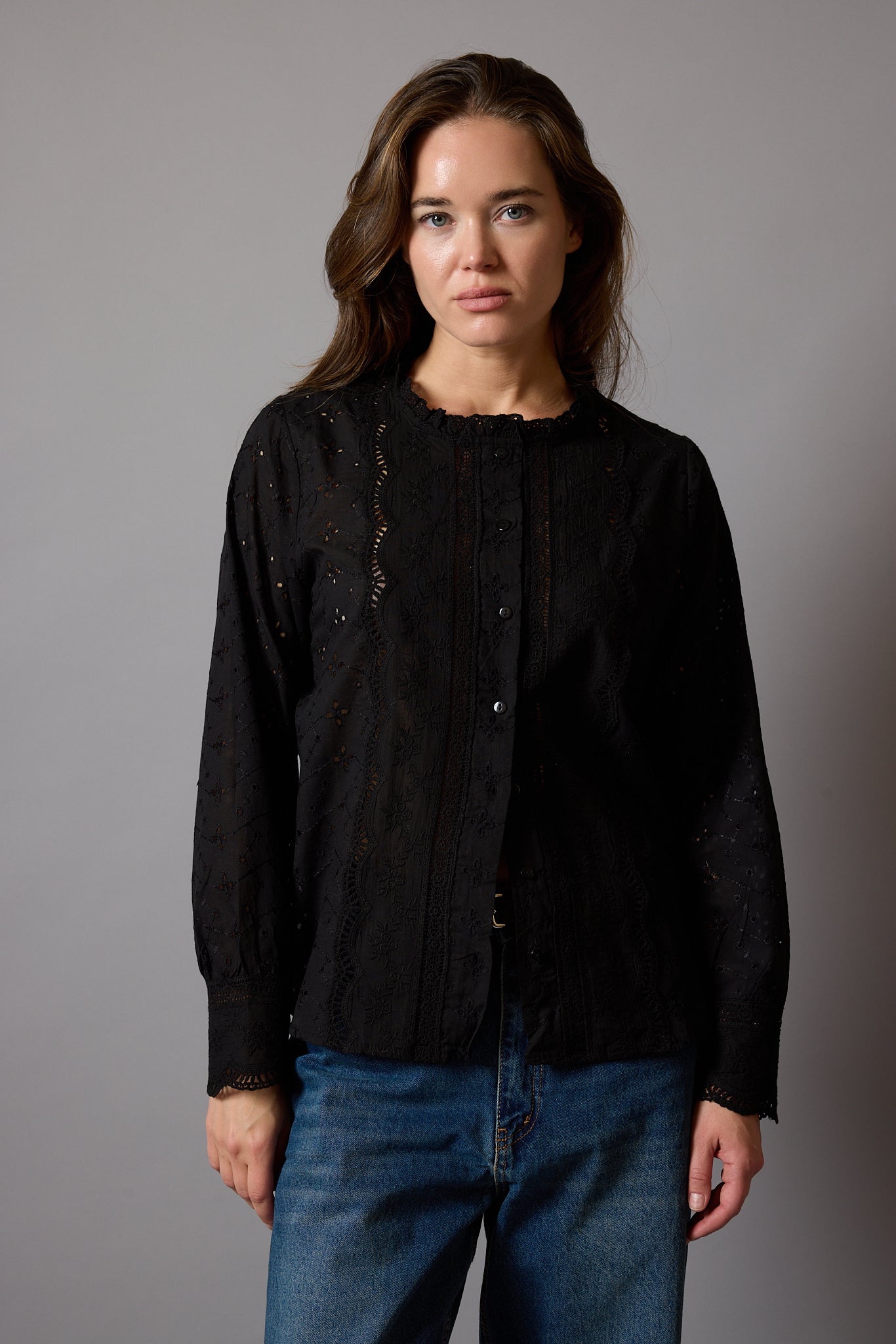 MARIA LACE DETAILED FRILLED COTTON SHIRT BLACK