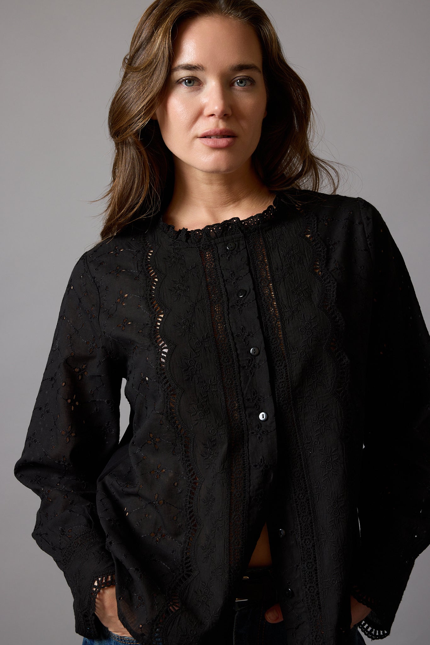 MARIA LACE DETAILED FRILLED COTTON SHIRT BLACK