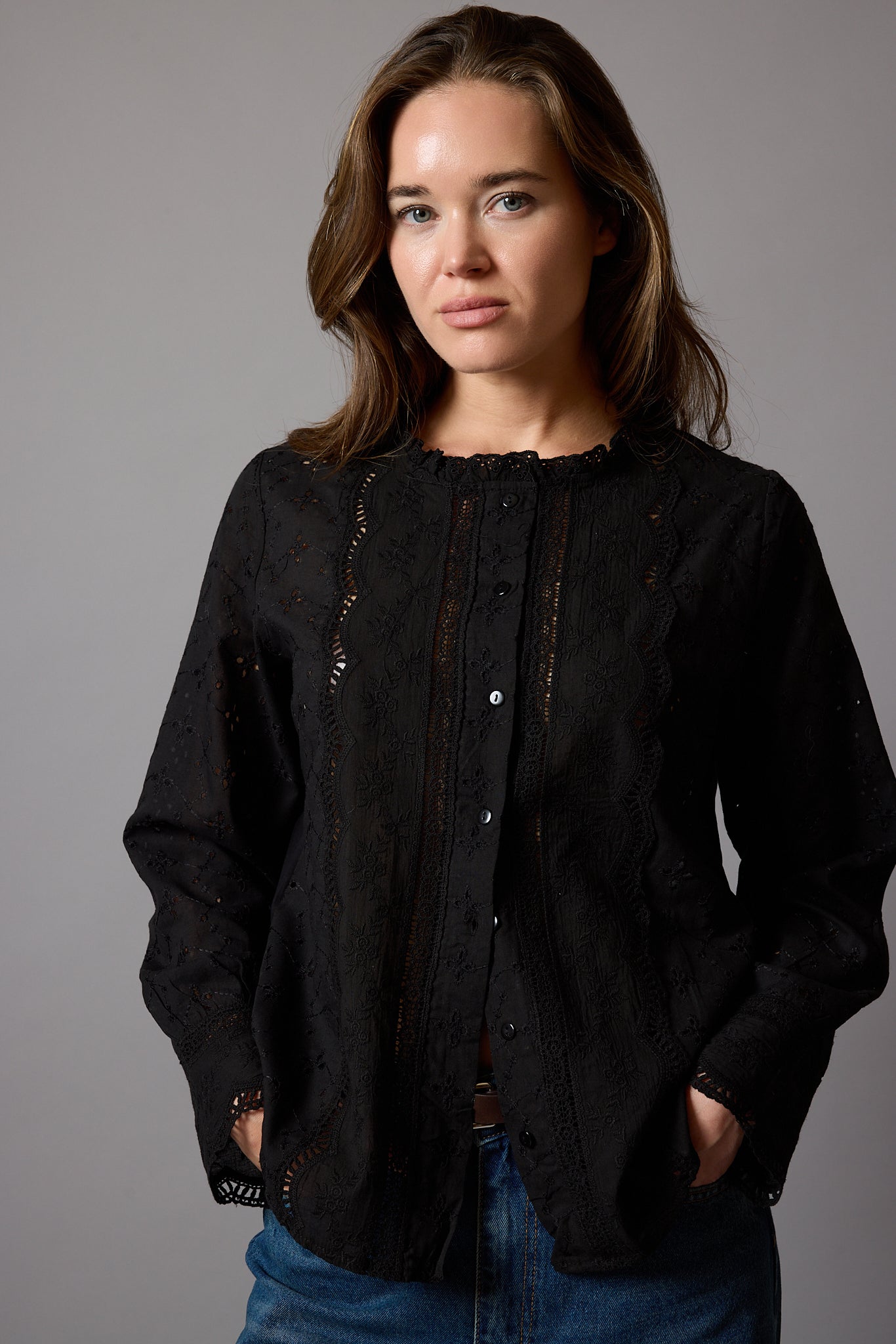 MARIA LACE DETAILED FRILLED COTTON SHIRT BLACK