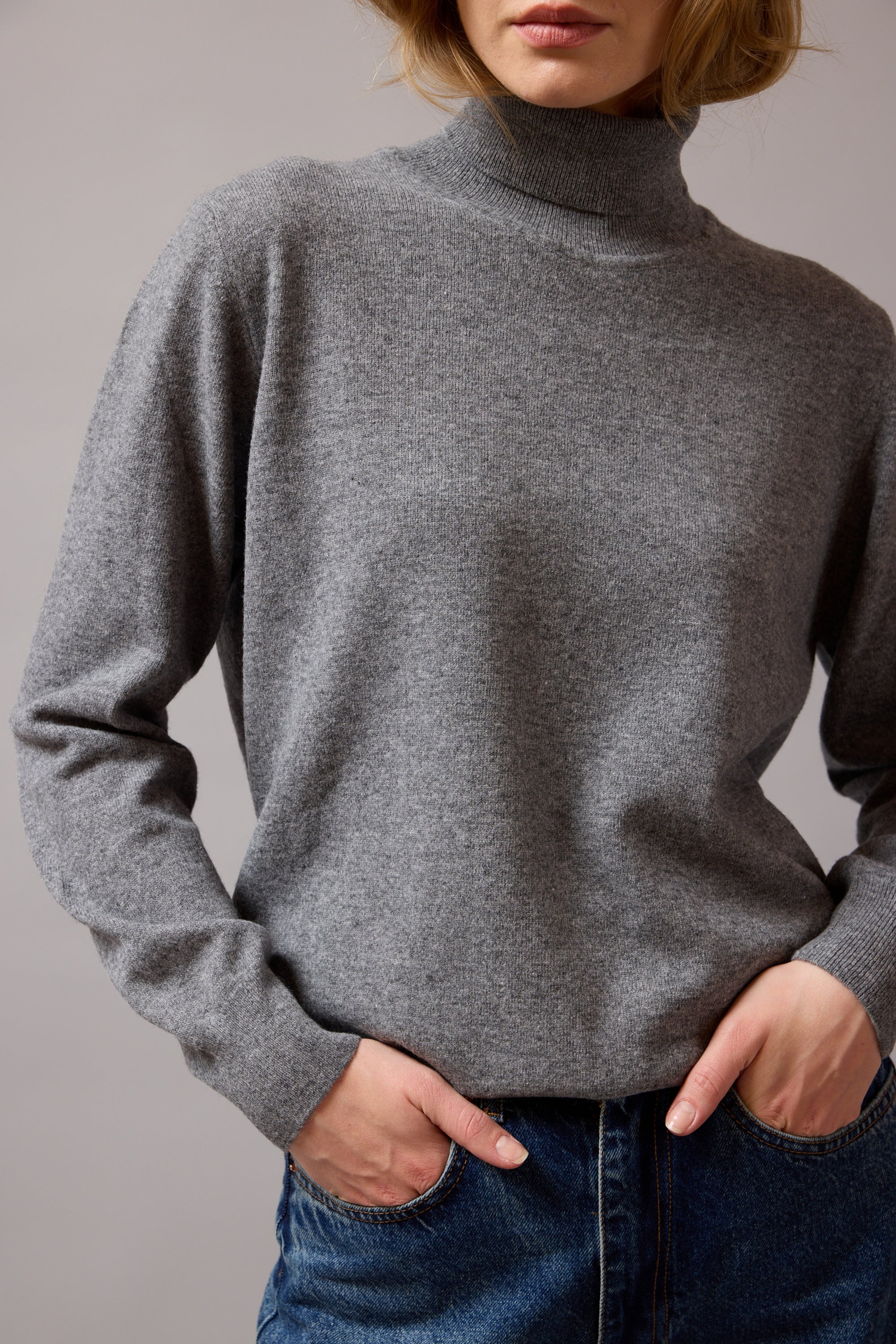 YUN YUKSEK YAKA UNISEX KAZAK GRI