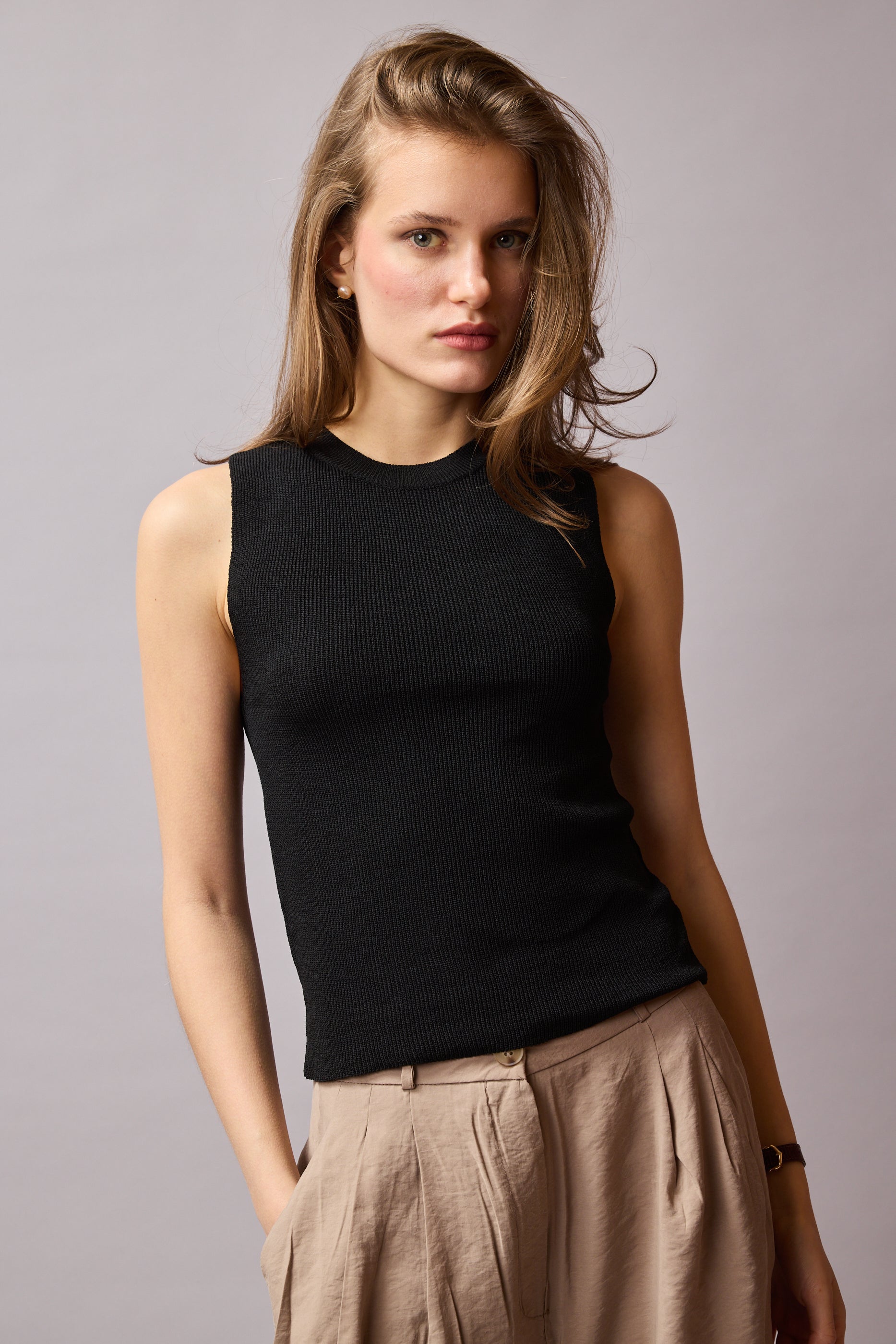 KOLSUZ DOKUMA TRIKO SIYAH