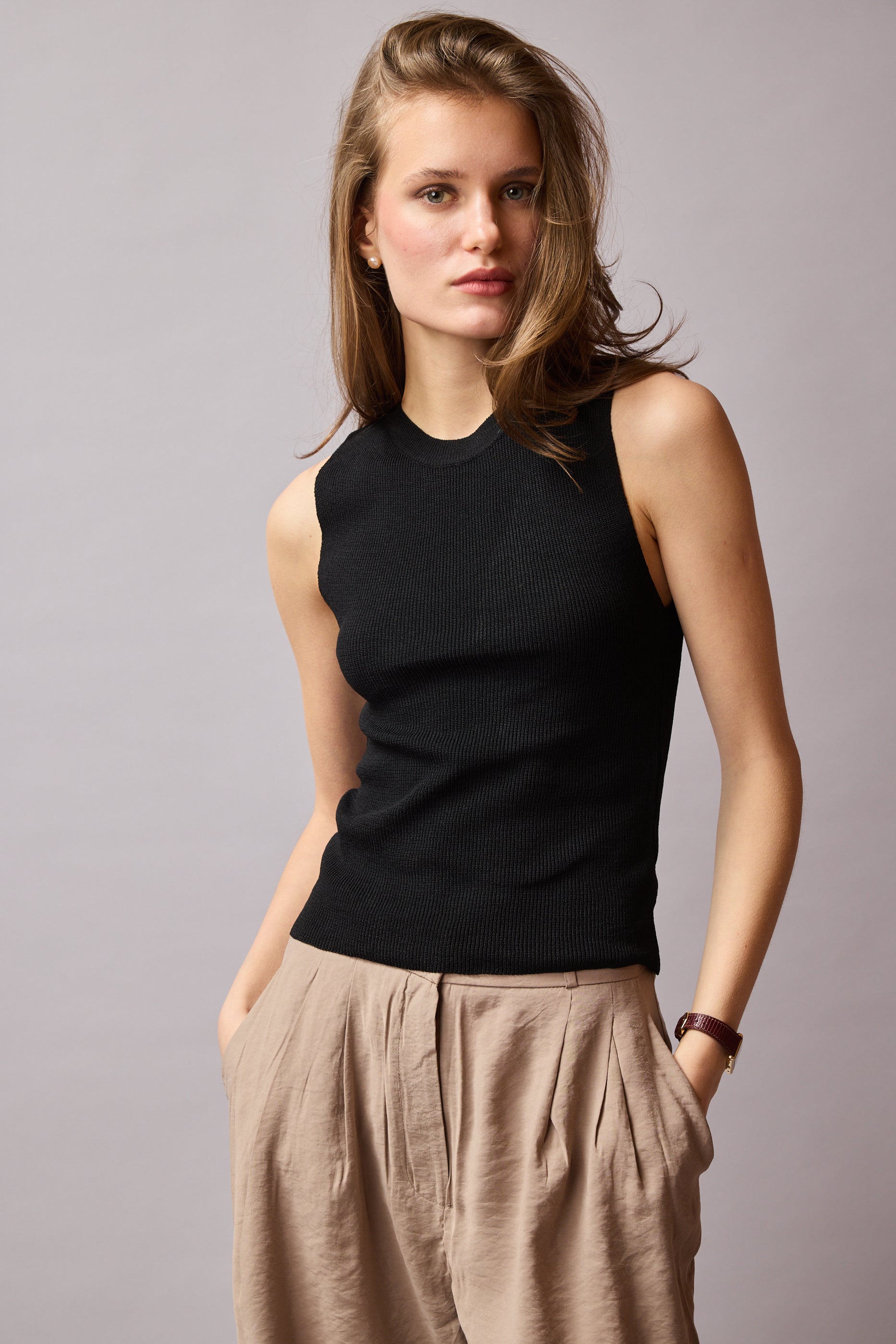 KOLSUZ DOKUMA TRIKO SIYAH