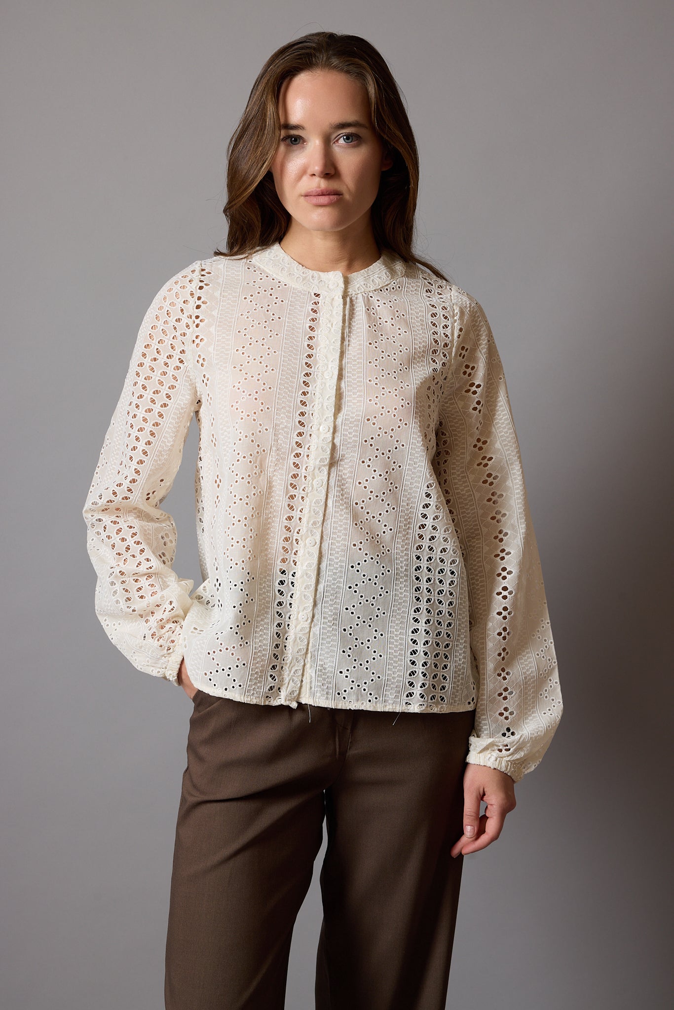 EDITH HAKIM YAKA DELIK ISI GOMLEK