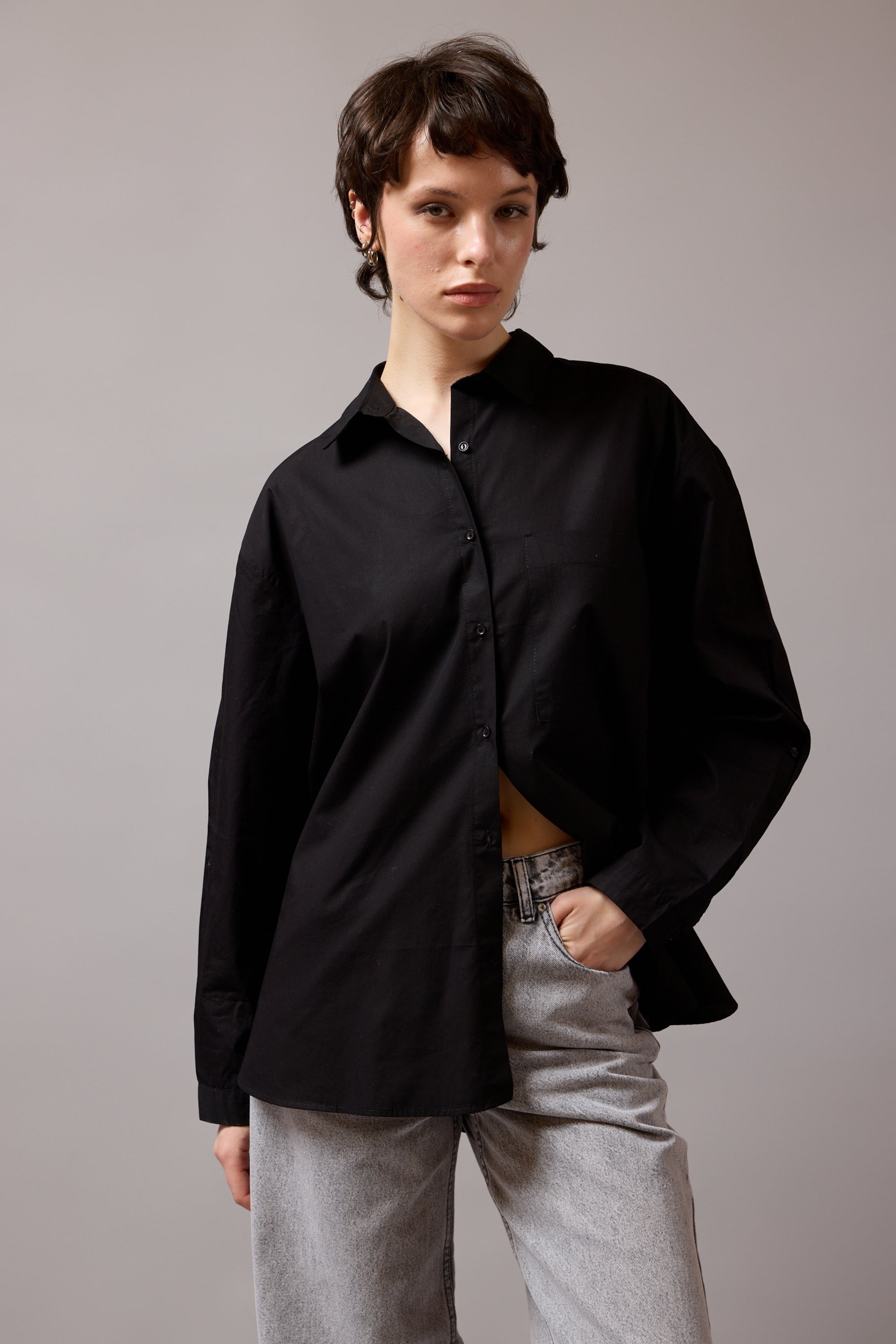 KLASIK YAKA OVERSIZE GOMLEK SIYAH