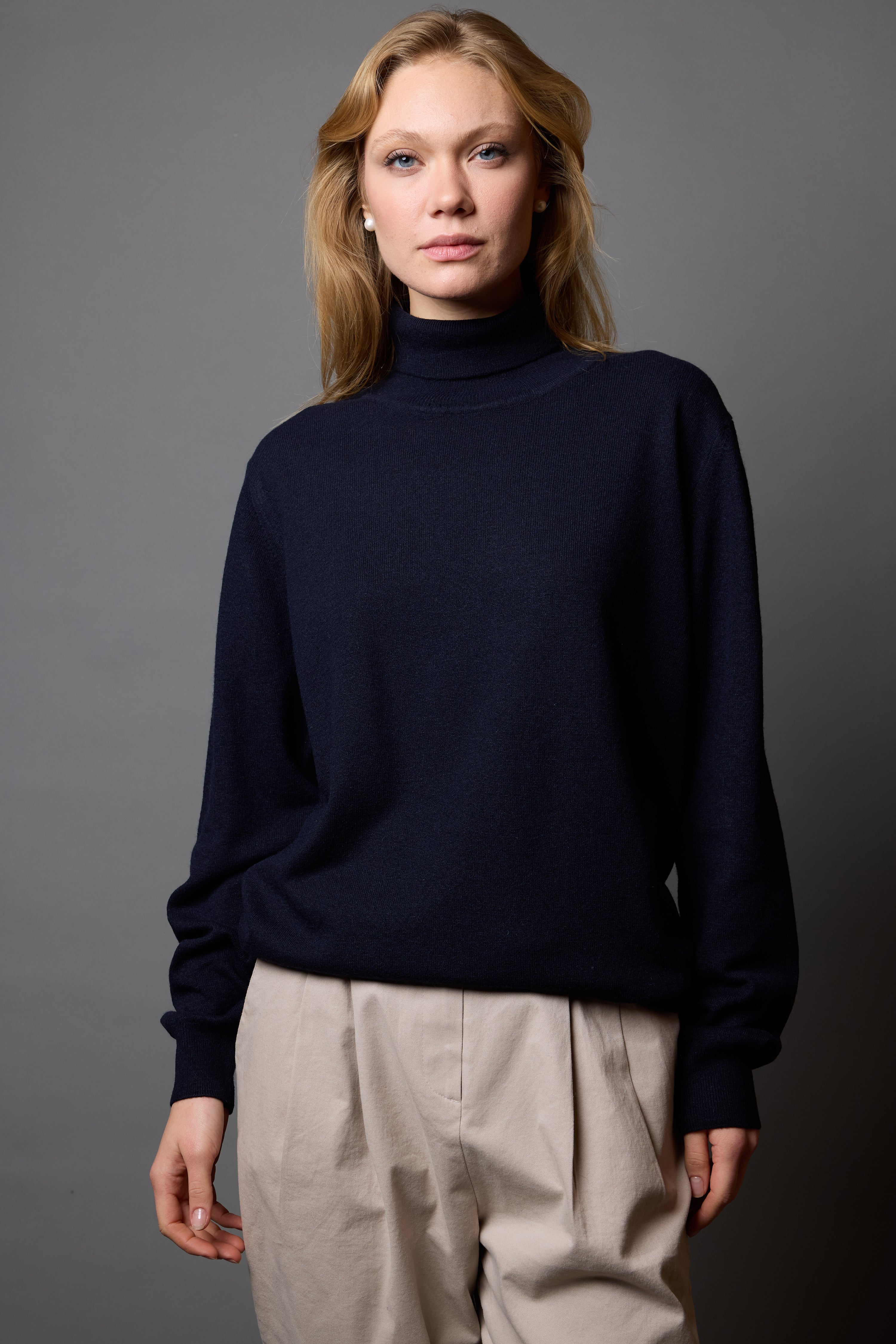 WOOL HIGH COLLAR UNISEX SWEATER NAVY BLUE