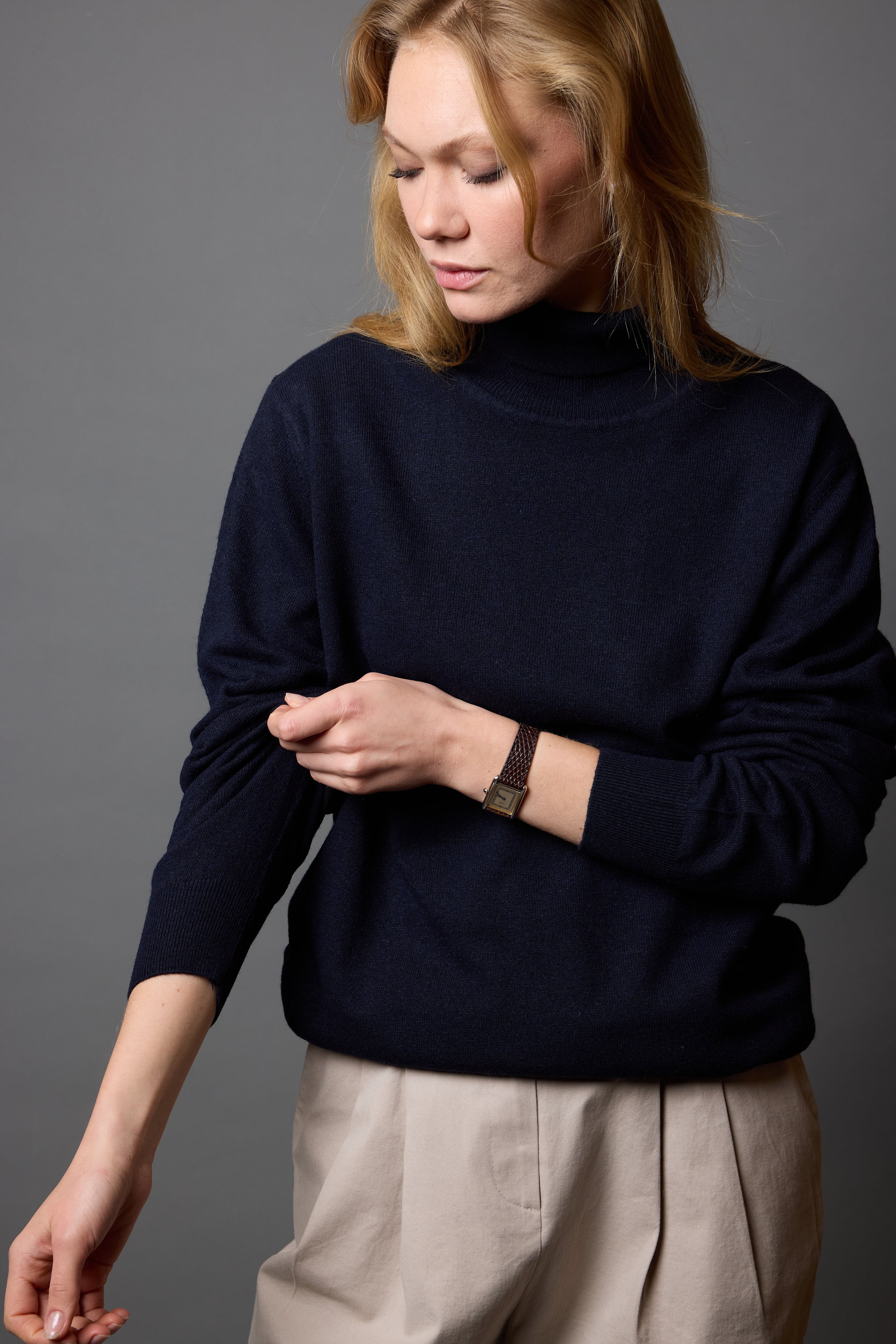 WOOL HIGH COLLAR UNISEX SWEATER NAVY BLUE