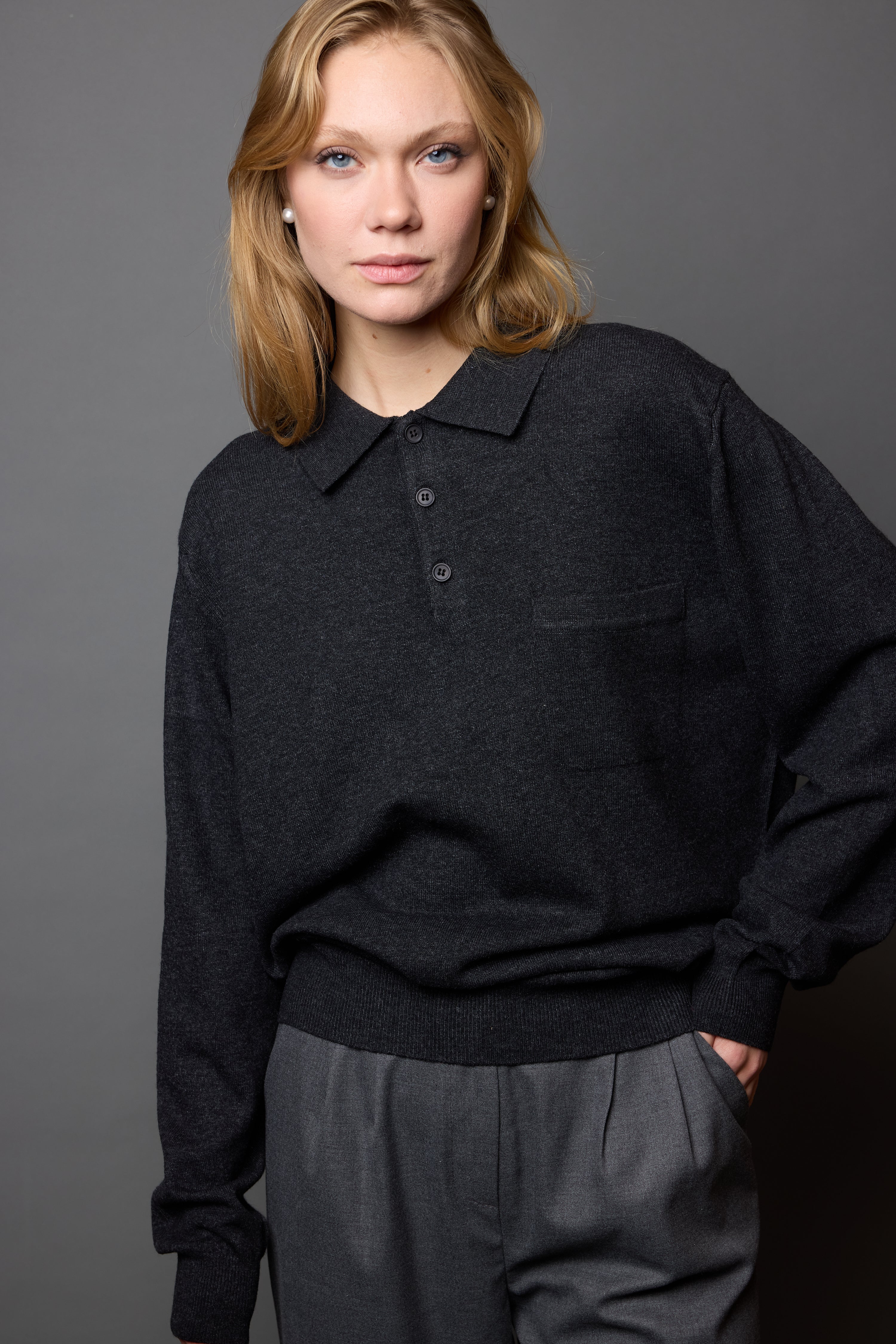 YUN POLO YAKA UNISEX KAZAK FUME