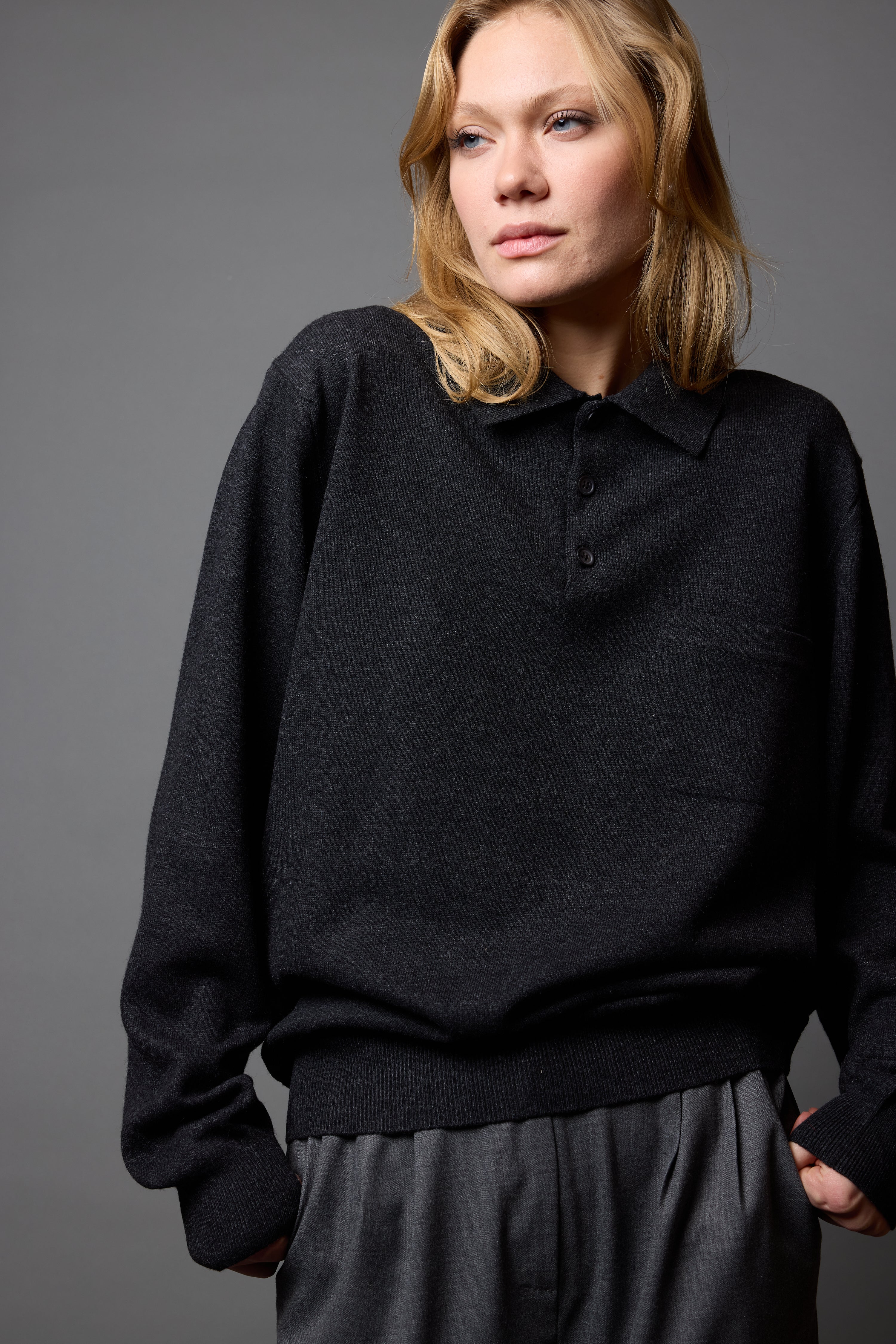 YUN POLO YAKA UNISEX KAZAK FUME