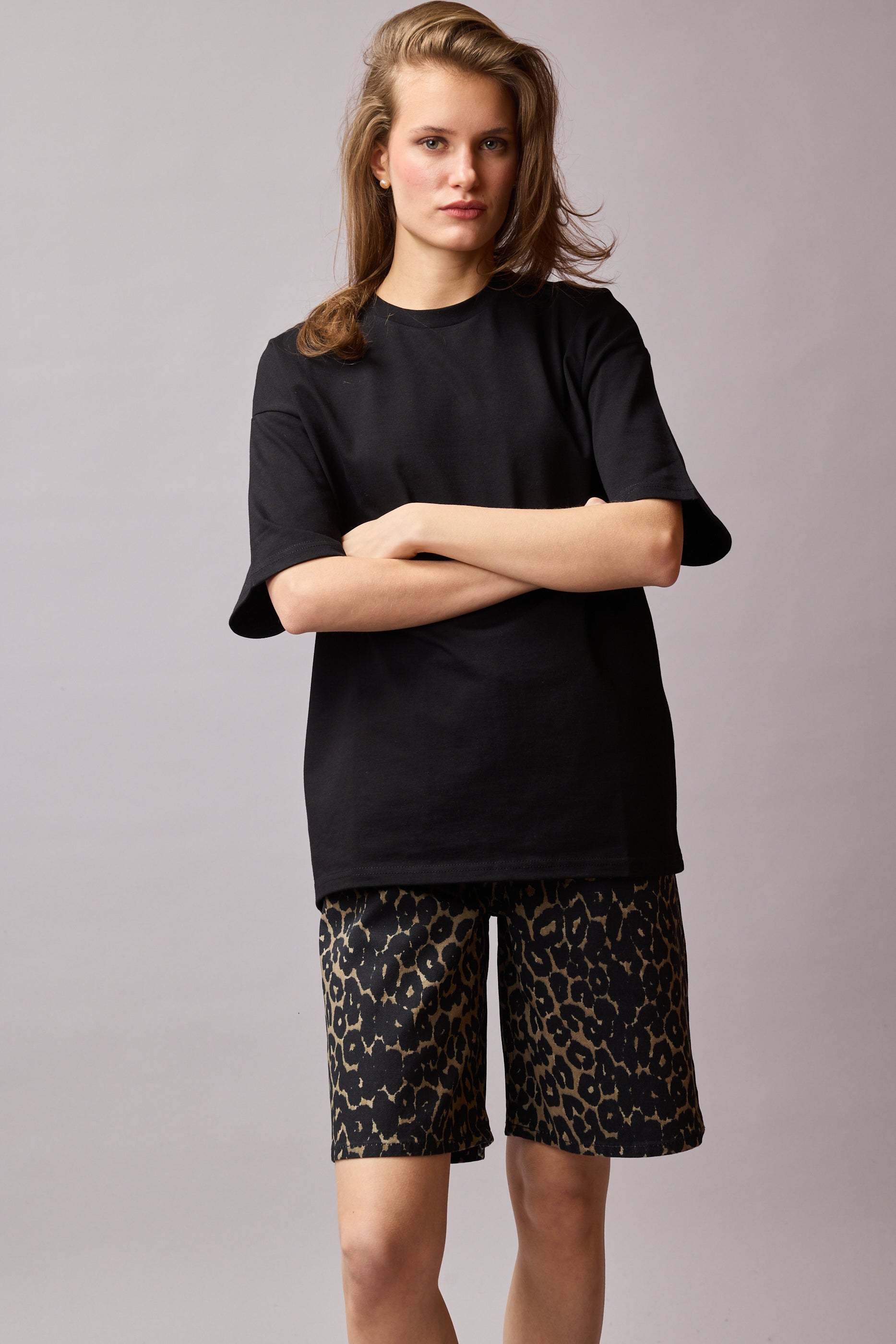 OVERSIZE KISA KOLLU PAMUK T-SHIRT SIYAH