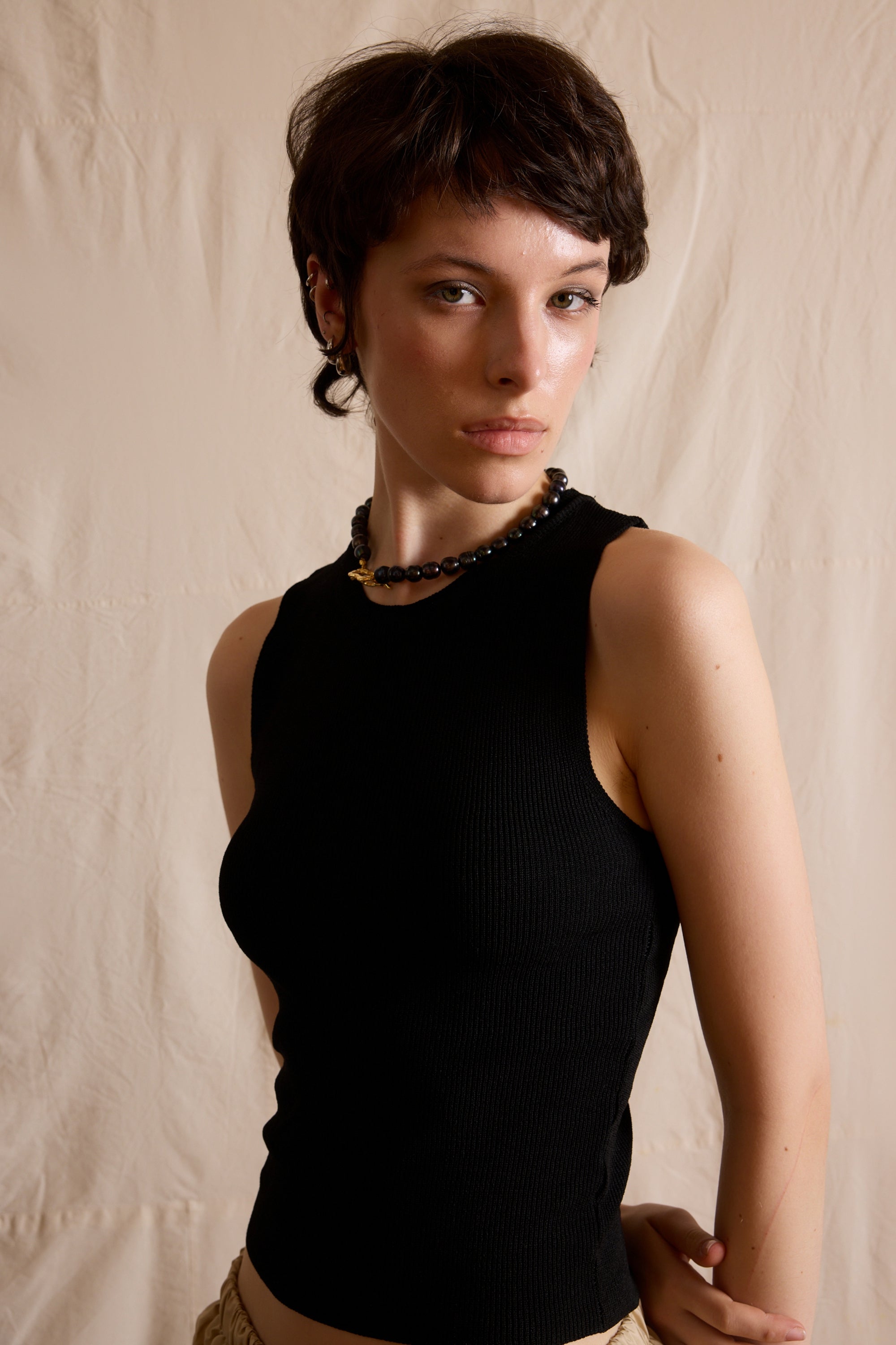 KOLSUZ DOKUMA TRIKO SIYAH