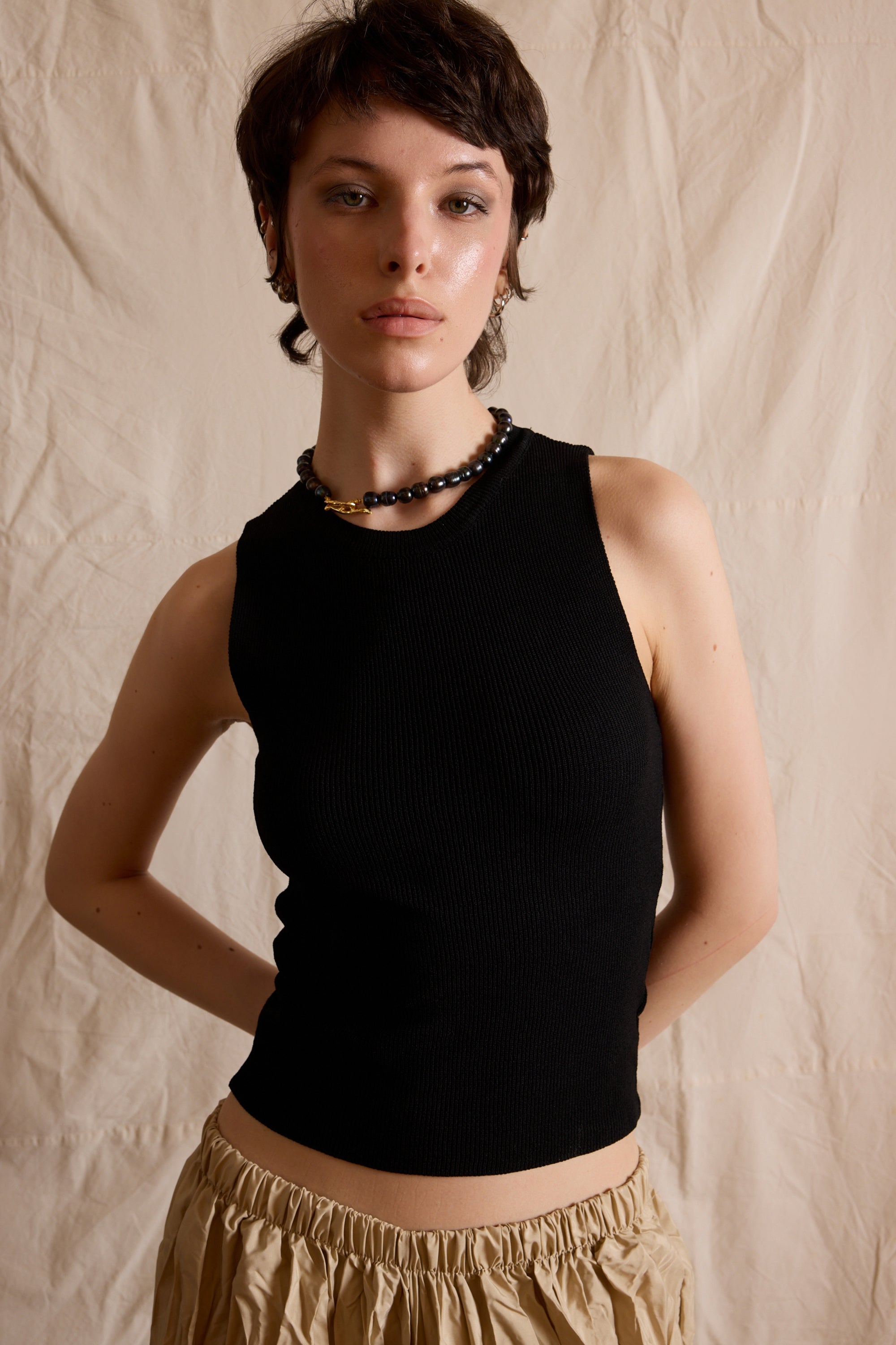 KOLSUZ DOKUMA TRIKO SIYAH