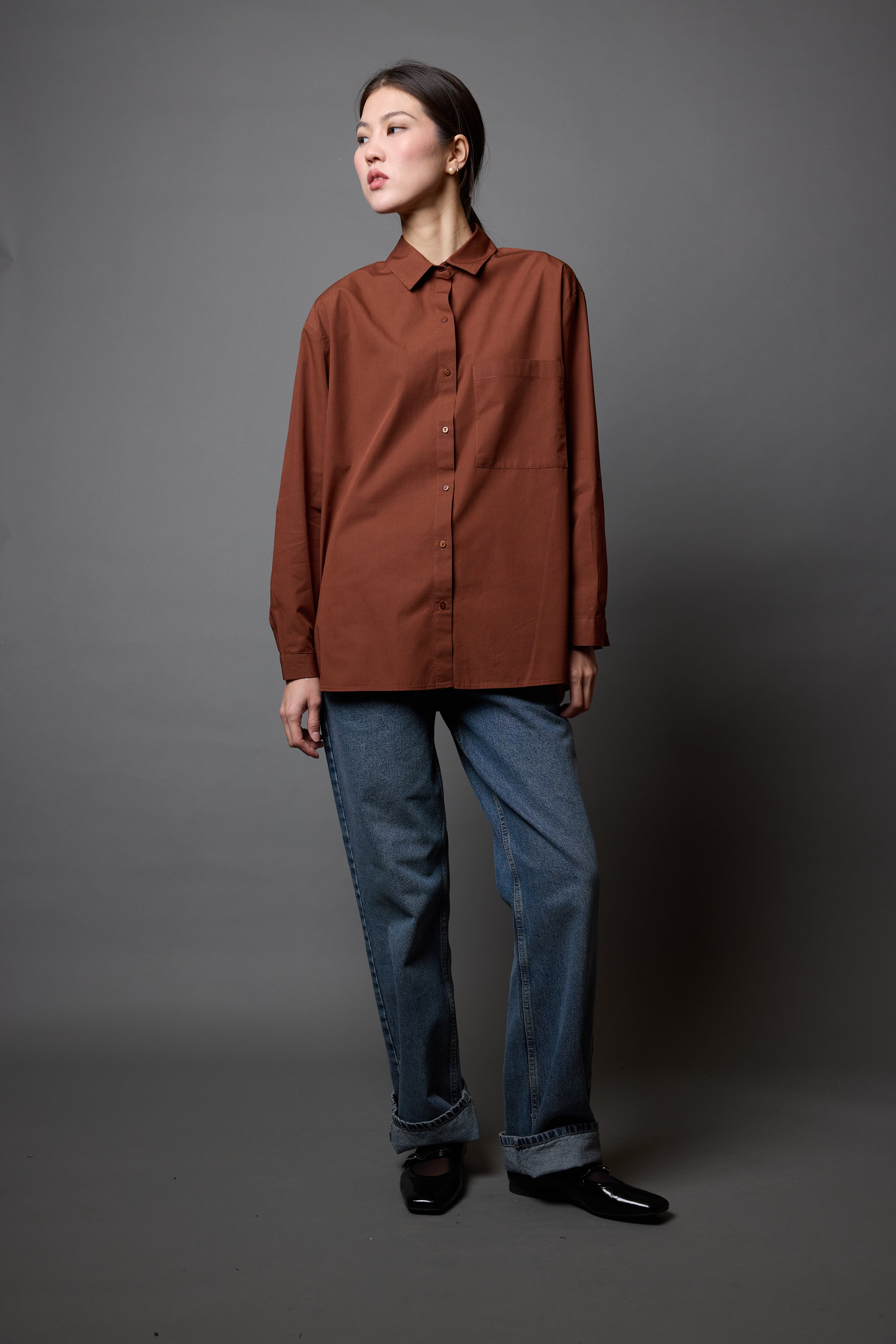 KLASIK YAKA OVERSIZE CEPLI GOMLEK KAHVE