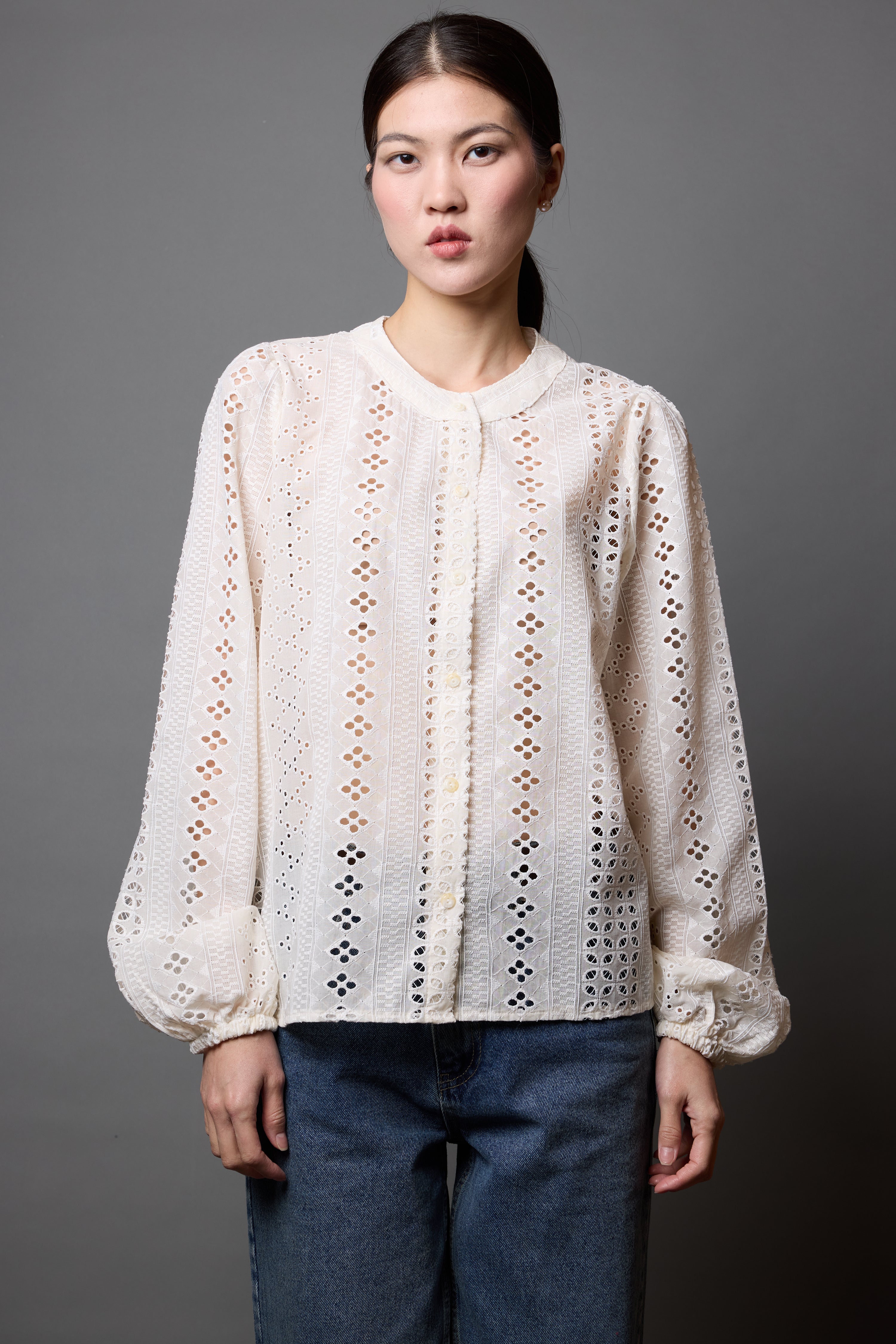 EDITH HAKIM YAKA DELIK ISI GOMLEK