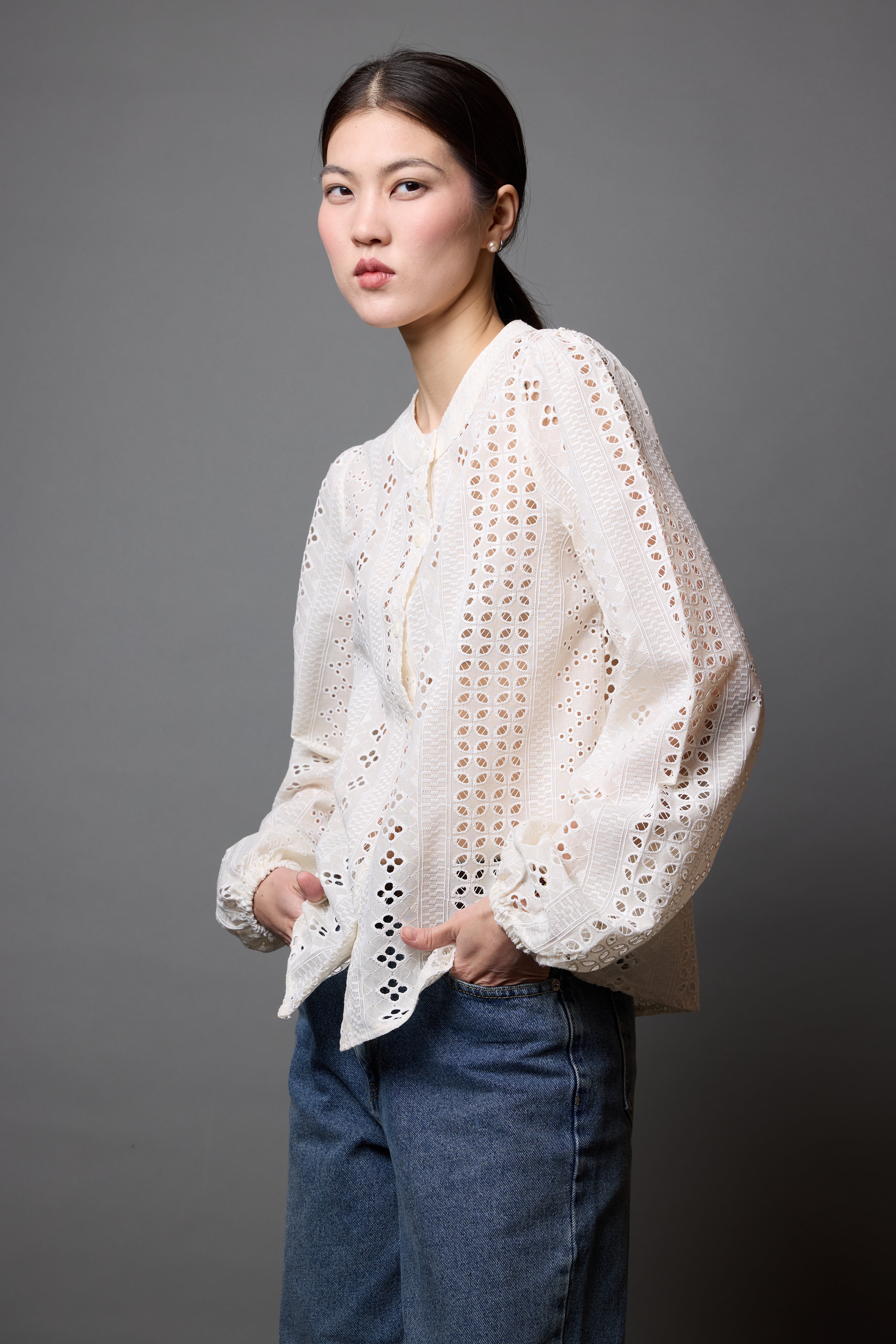 EDITH HAKIM YAKA DELIK ISI GOMLEK