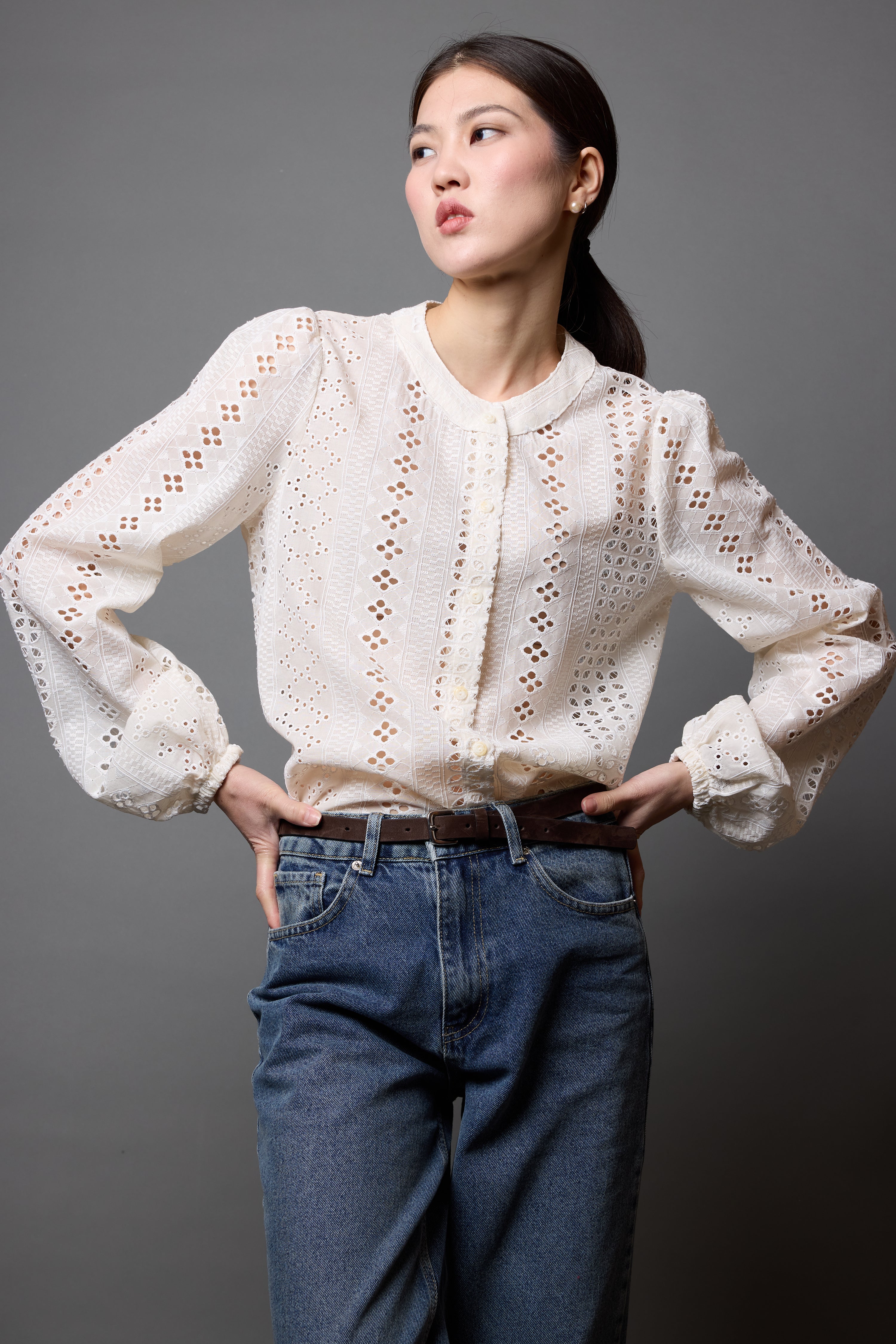 EDITH HAKIM YAKA DELIK ISI GOMLEK