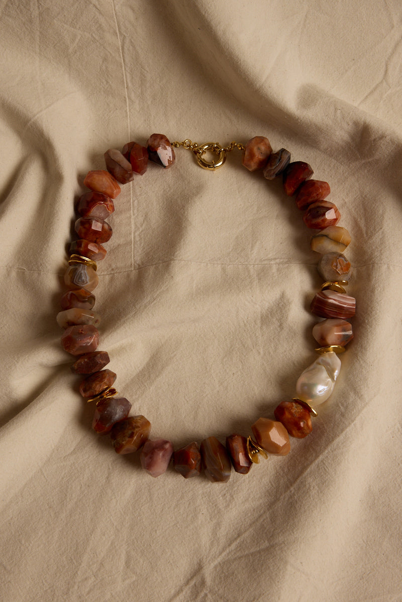JARDIN DE NACRE BAROQUE PEARL NECKLACE
