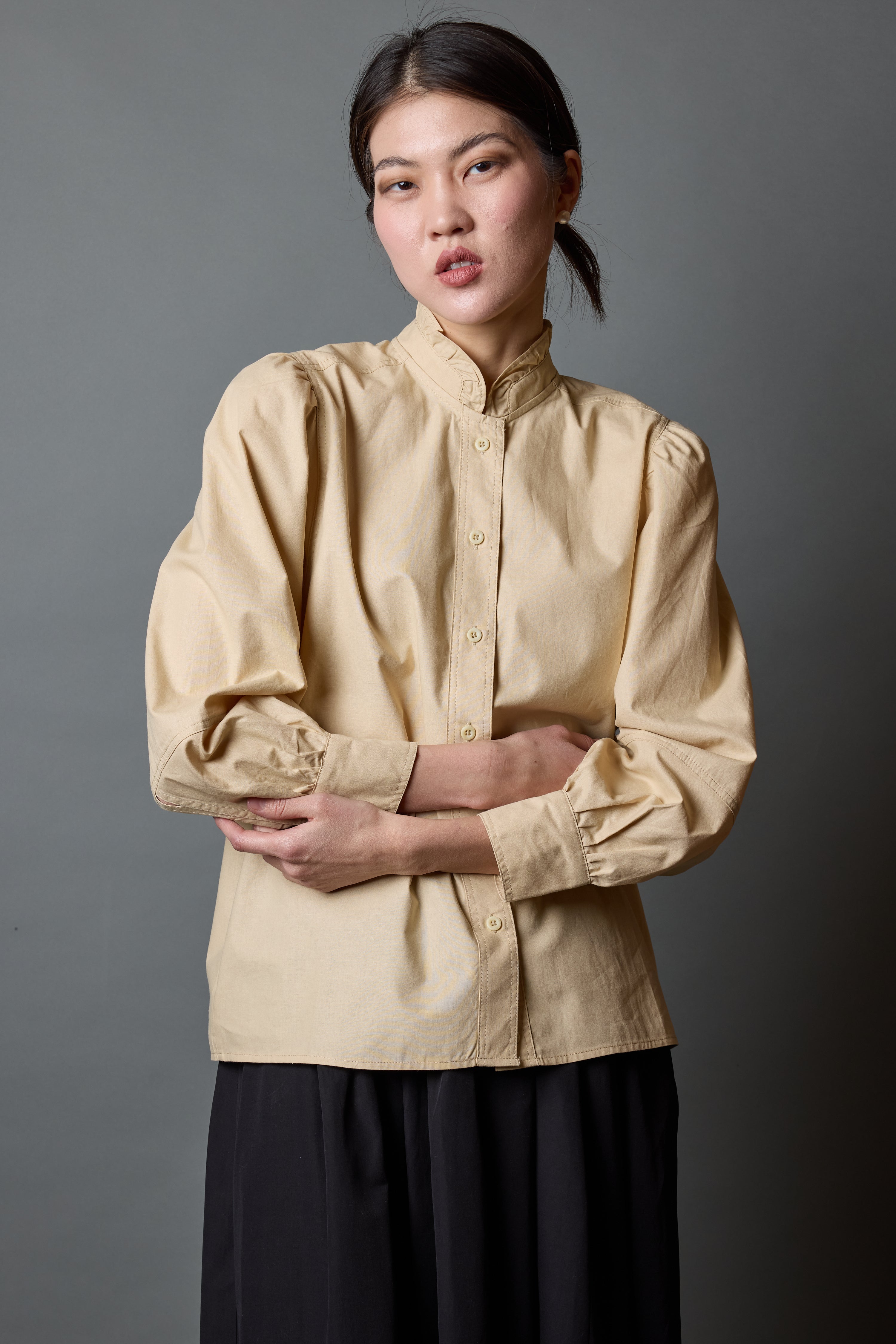À la Folie 1935's Dark Beige Shirt