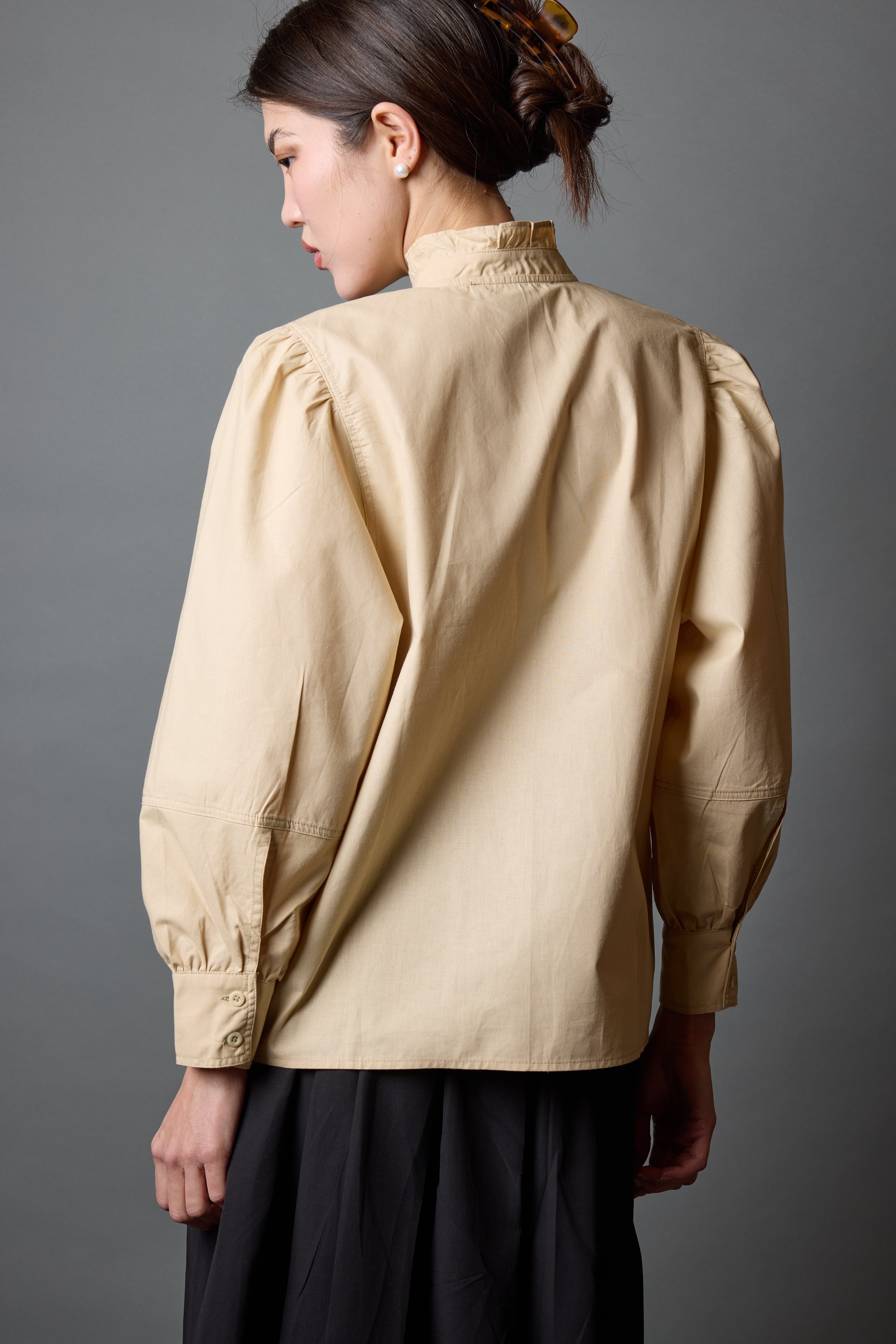 À la Folie 1935's Dark Beige Shirt