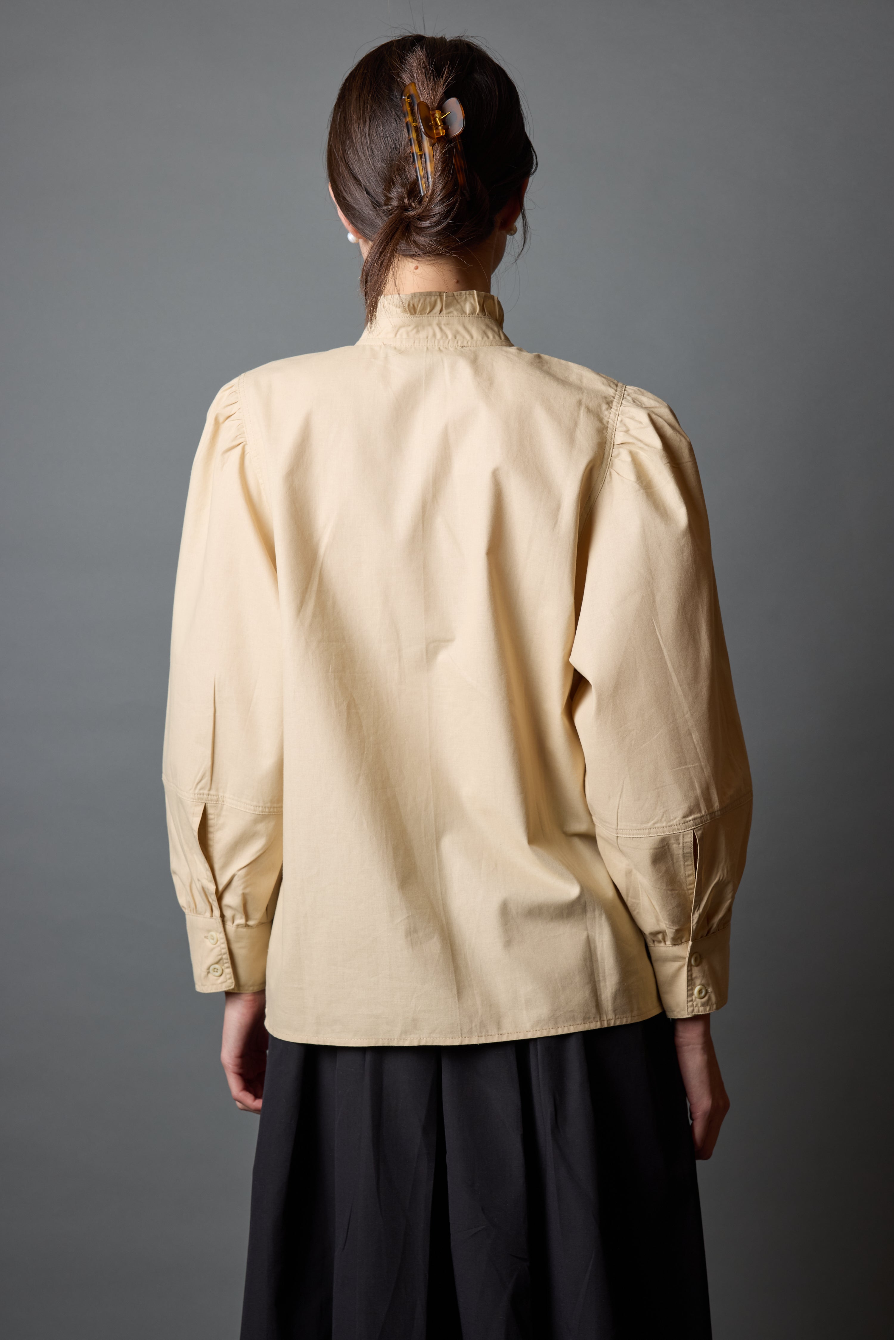 À la Folie 1935's Dark Beige Shirt