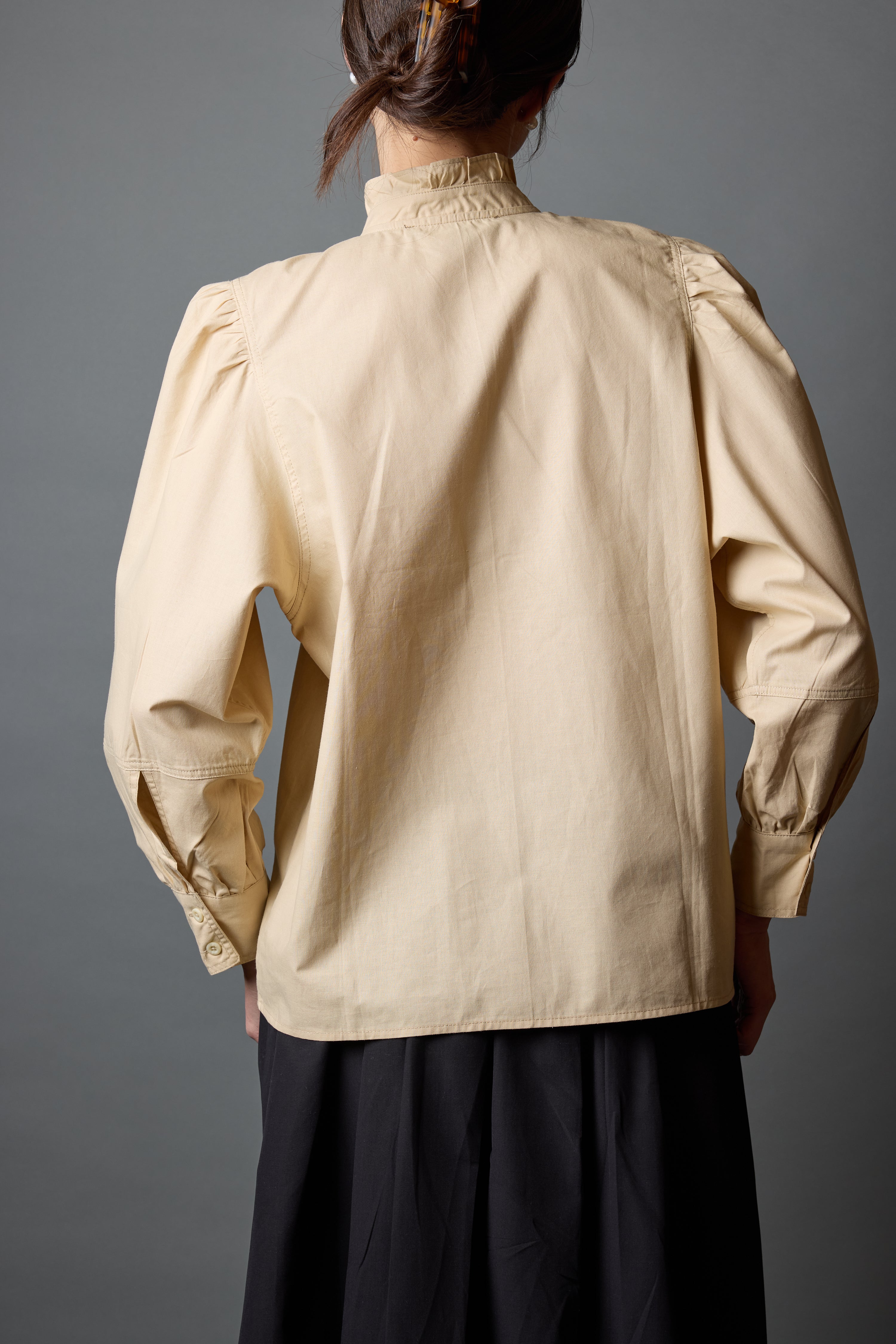 À la Folie 1935's Dark Beige Shirt