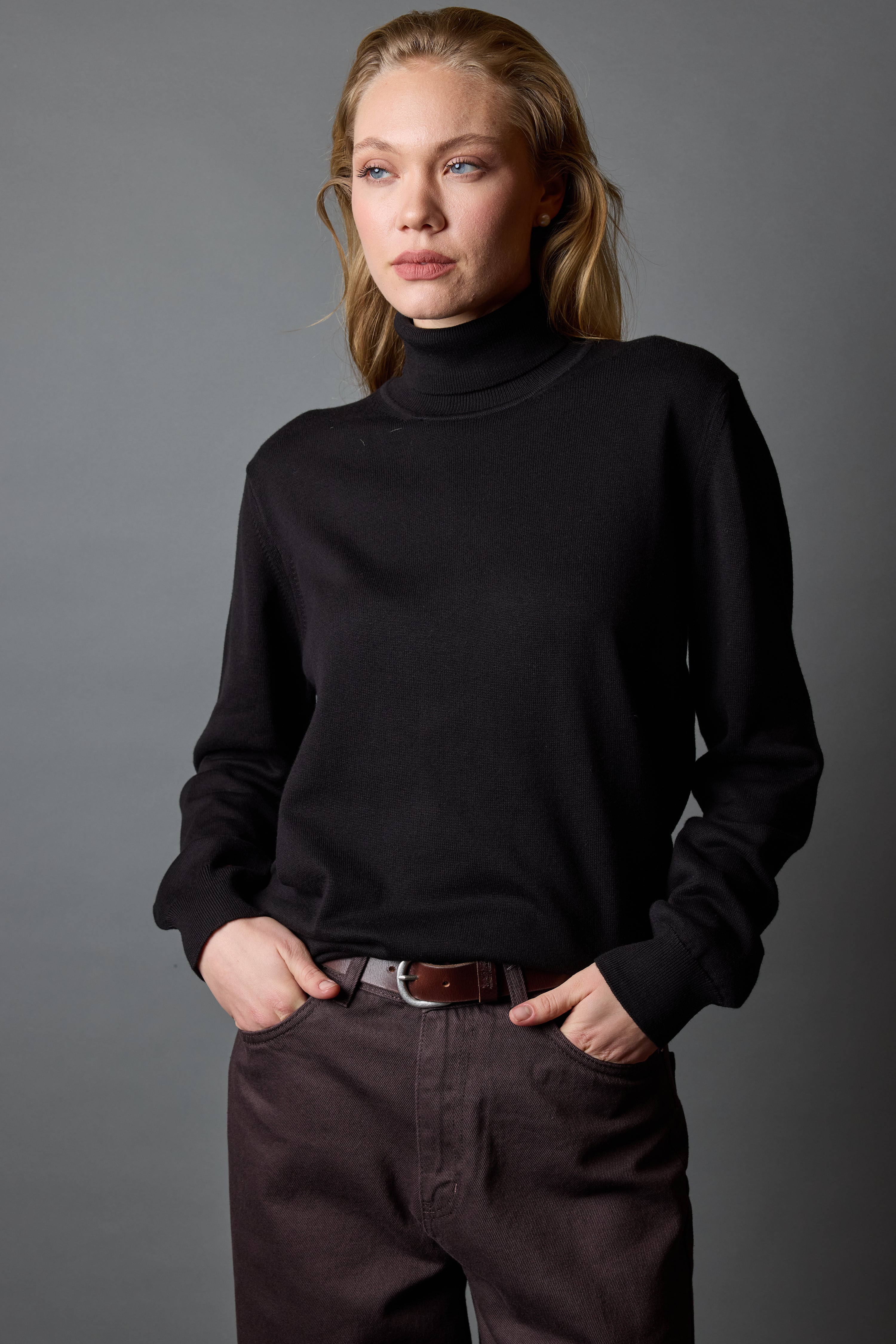 PAMUK YUKSEK YAKA UNISEX KAZAK SIYAH