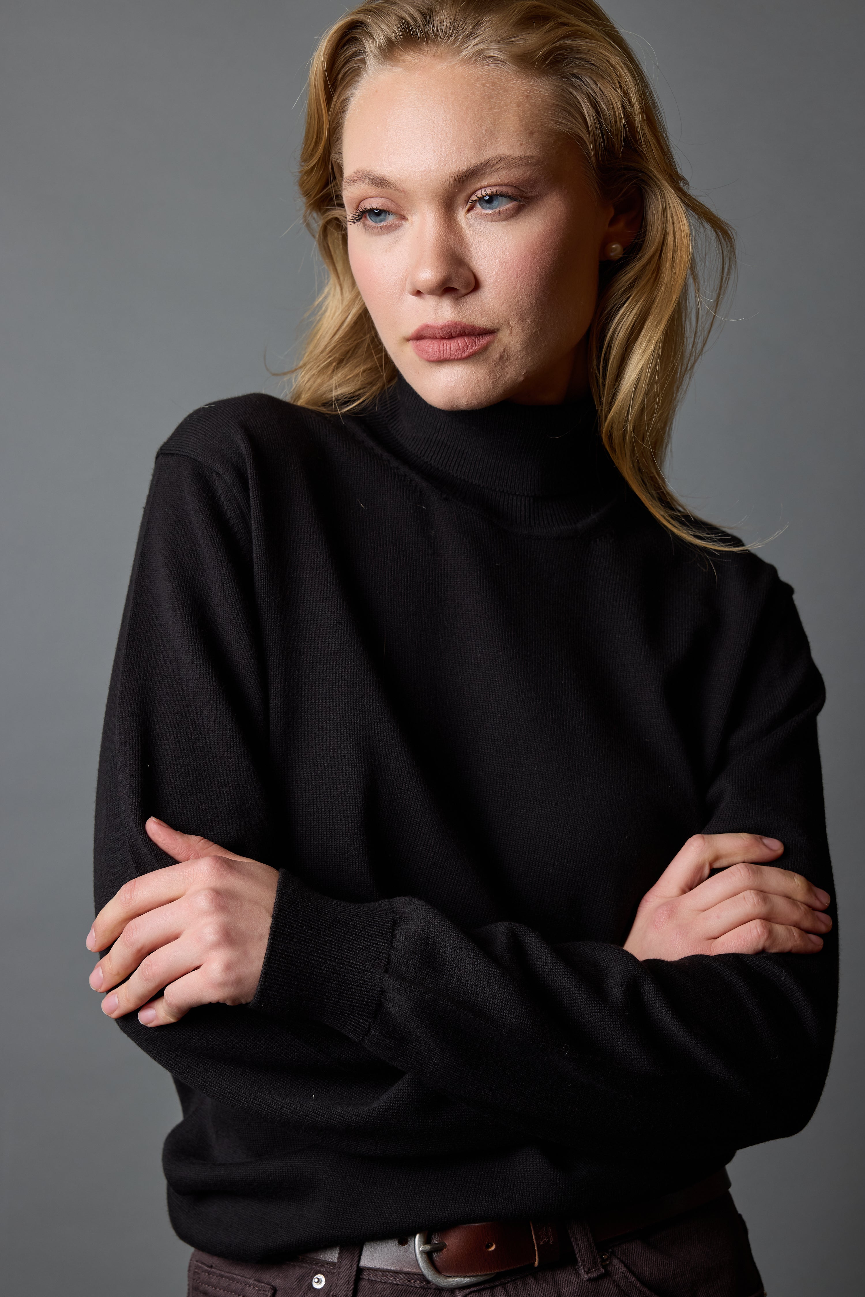 PAMUK YUKSEK YAKA UNISEX KAZAK SIYAH