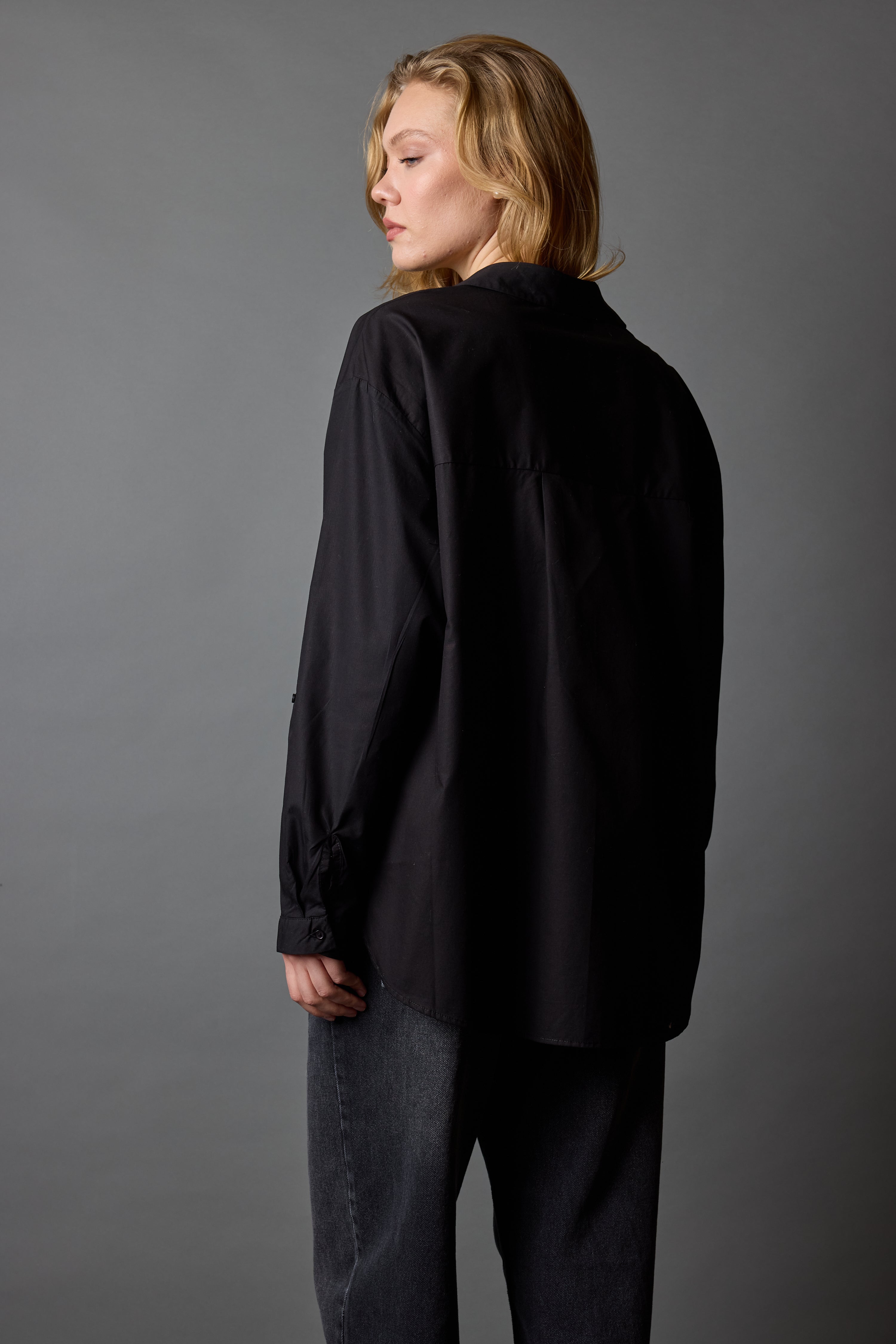 KLASIK YAKA OVERSIZE GOMLEK SIYAH