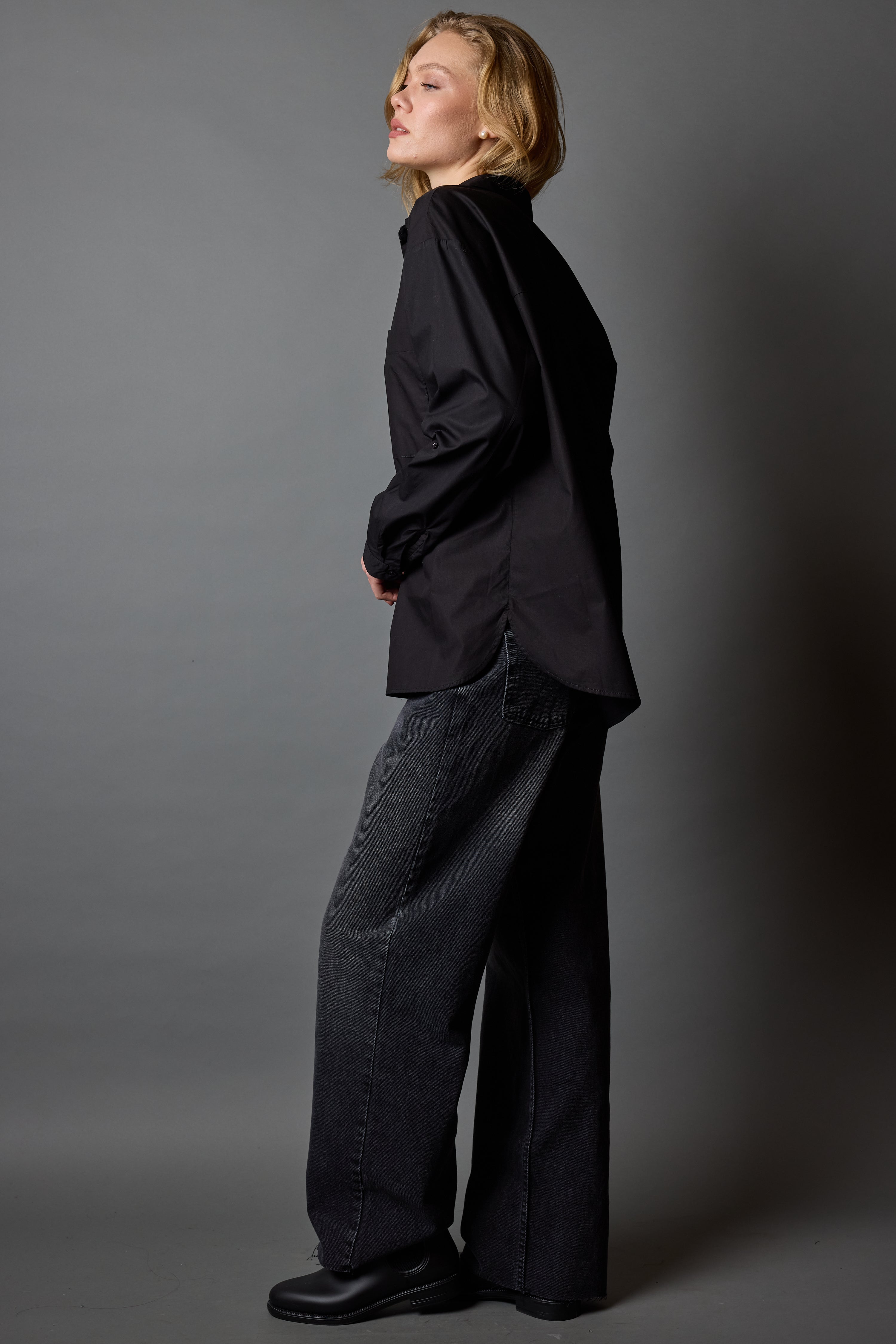KLASIK YAKA OVERSIZE GOMLEK SIYAH