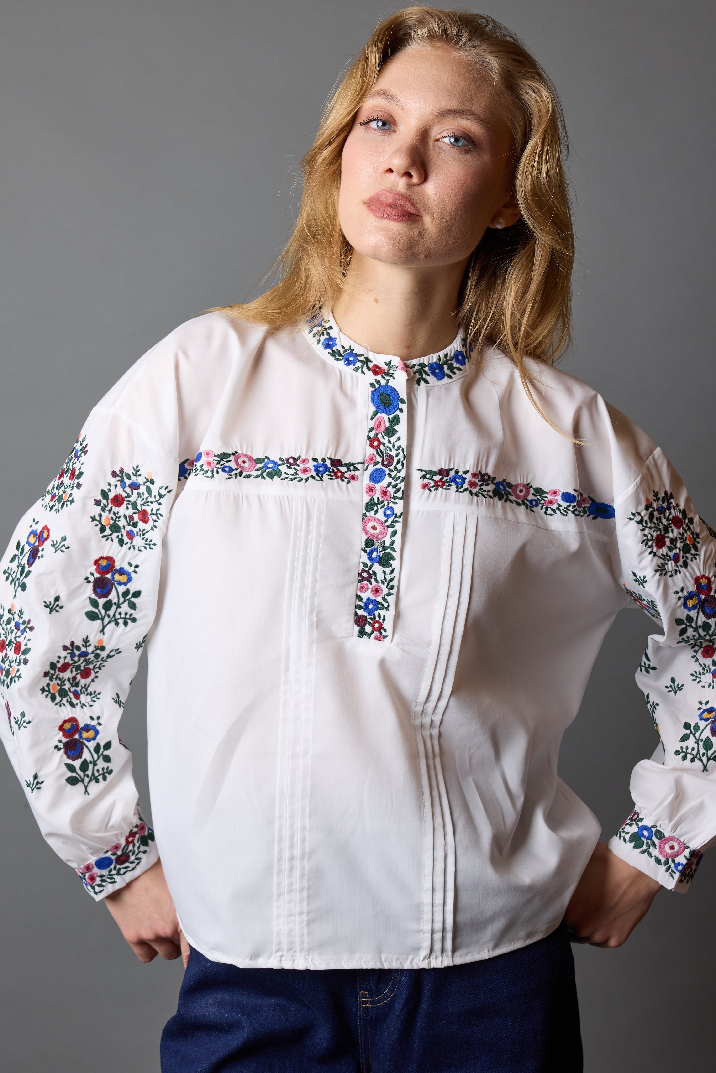 HAKIM YAKA FLORAL NAKISLI BLUZ