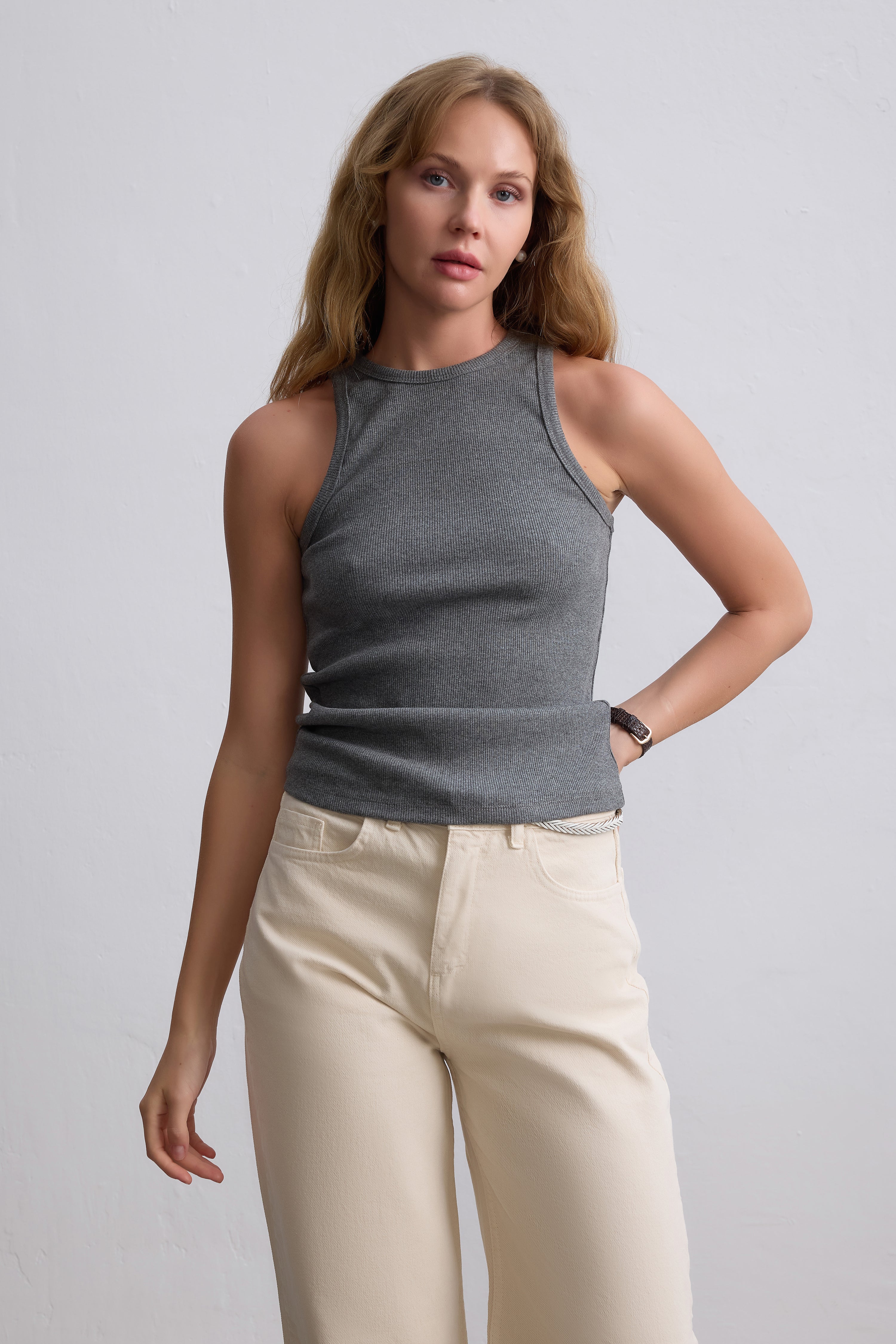 HALTER YAKA CROP TOP FUME