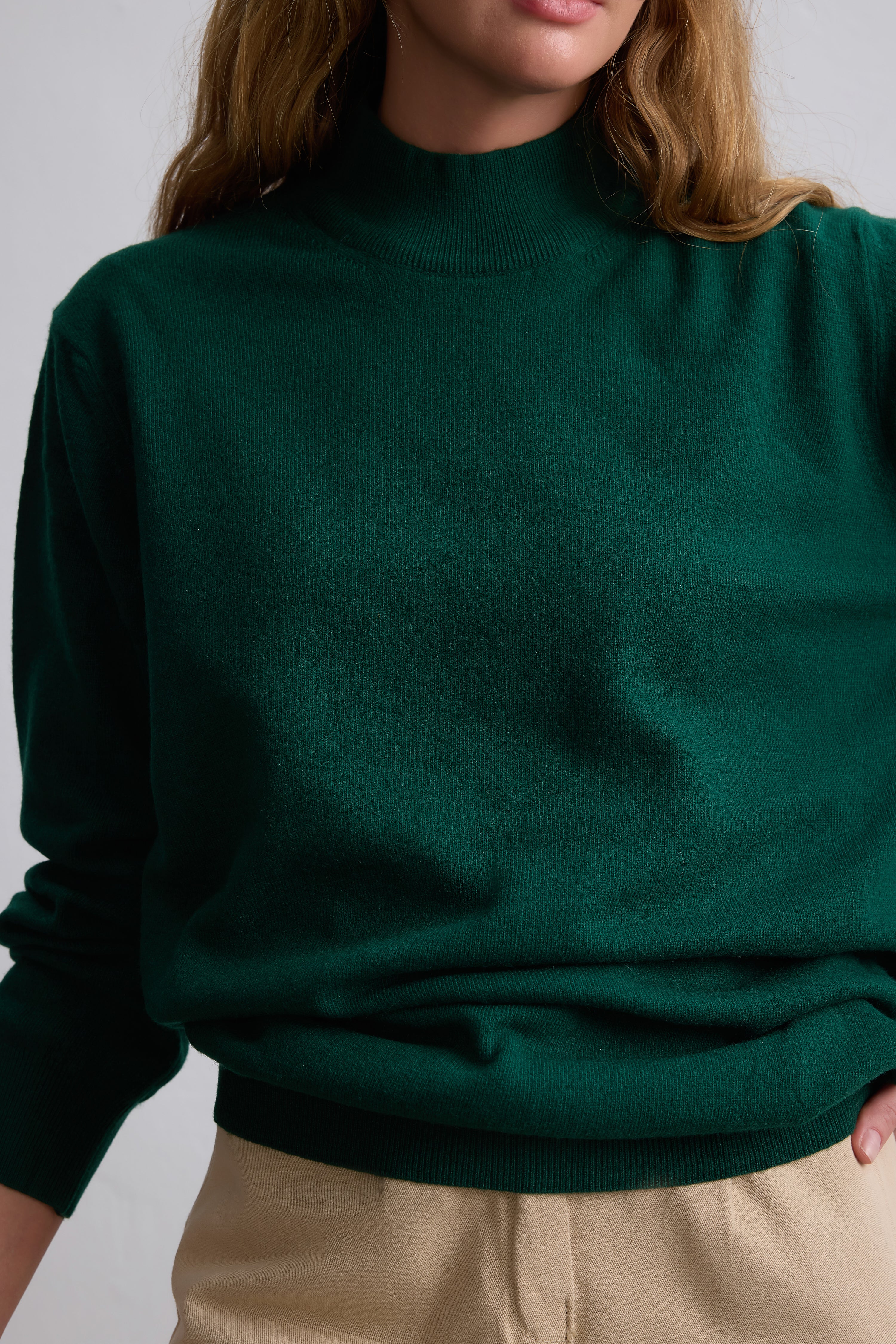 WOOL TURTLENECK UNISEX SWEATER GREEN