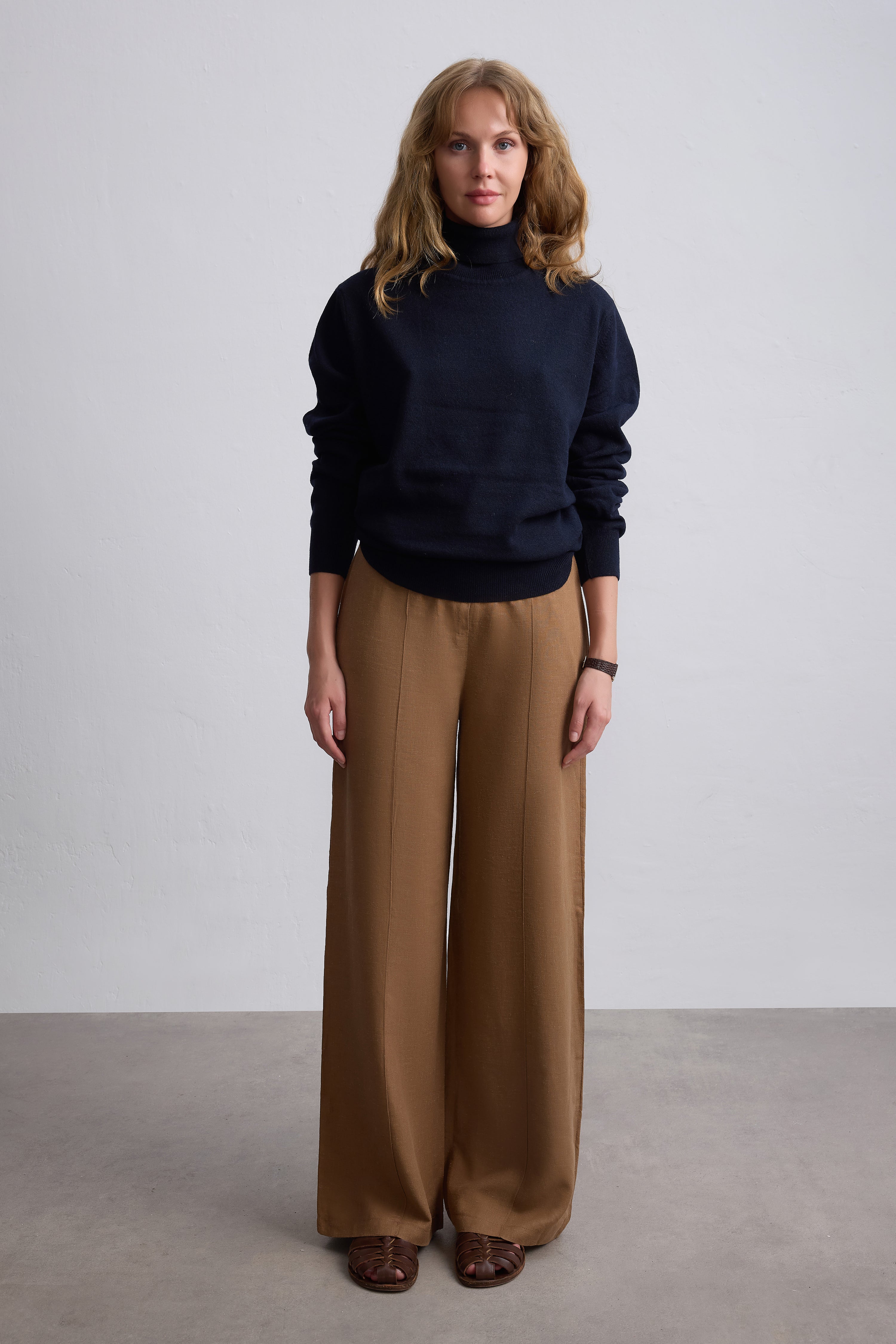 YUN YUKSEK YAKA UNISEX KAZAK LACIVERT