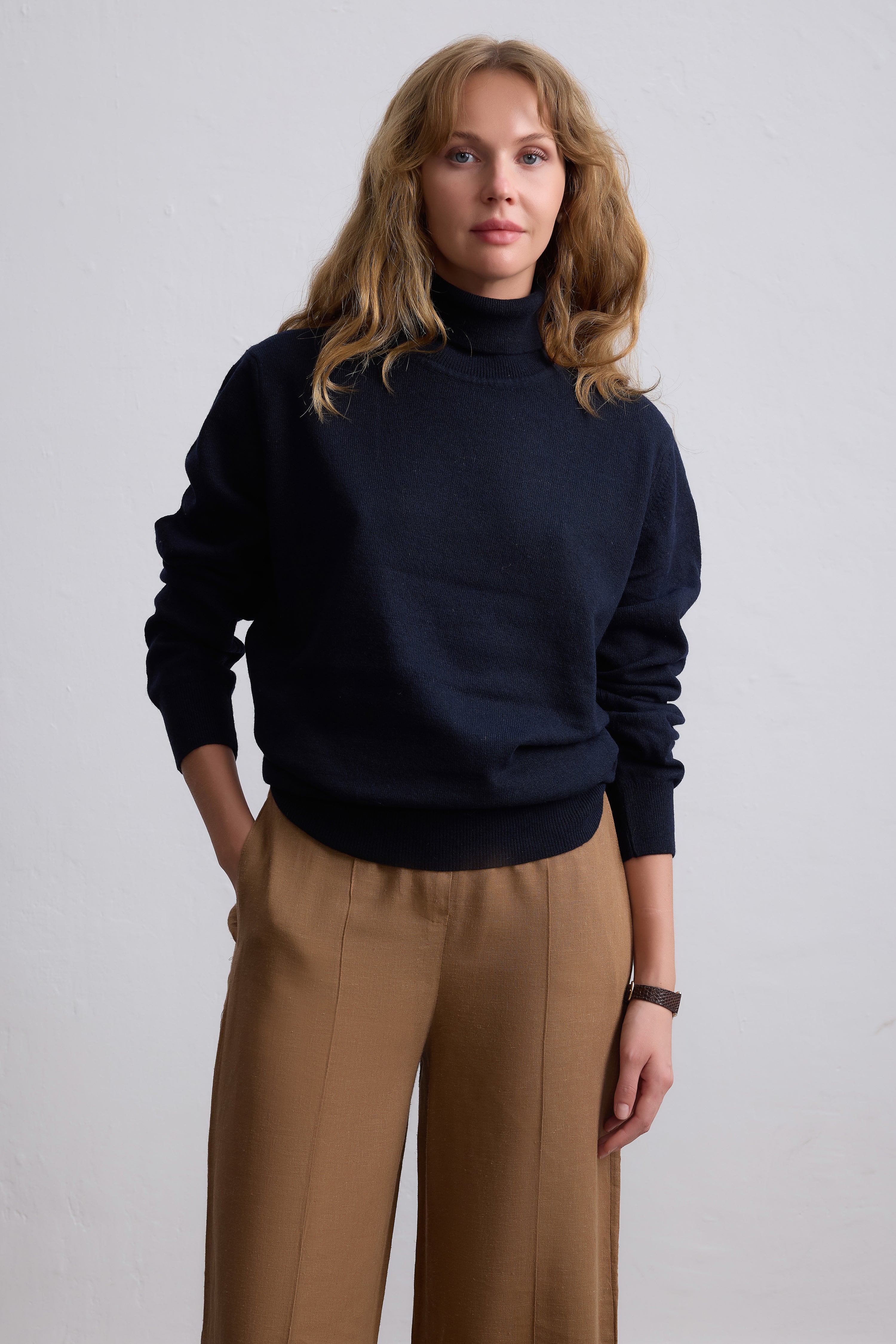 YUN YUKSEK YAKA UNISEX KAZAK LACIVERT